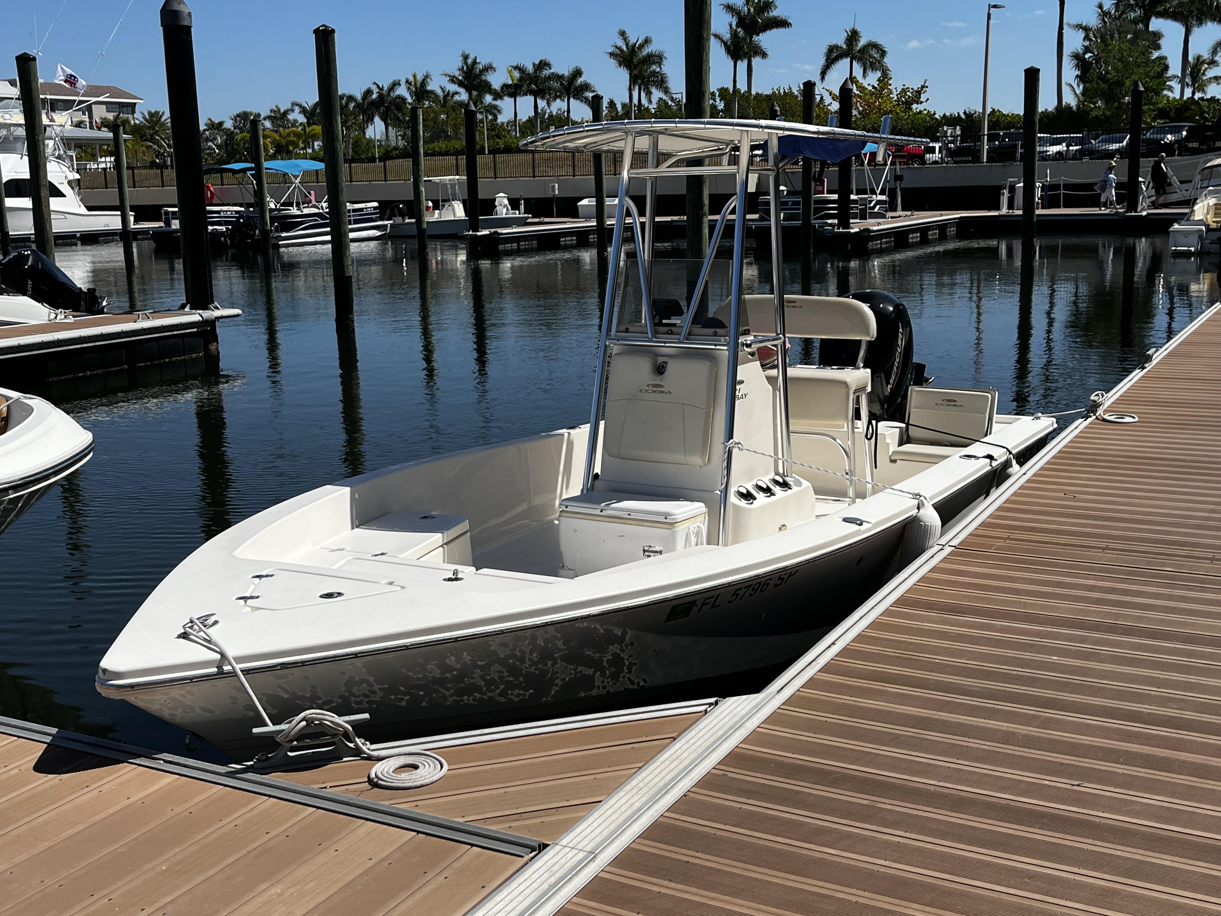GET REEL (21FT Center Console - 150 HP~Fishing)
