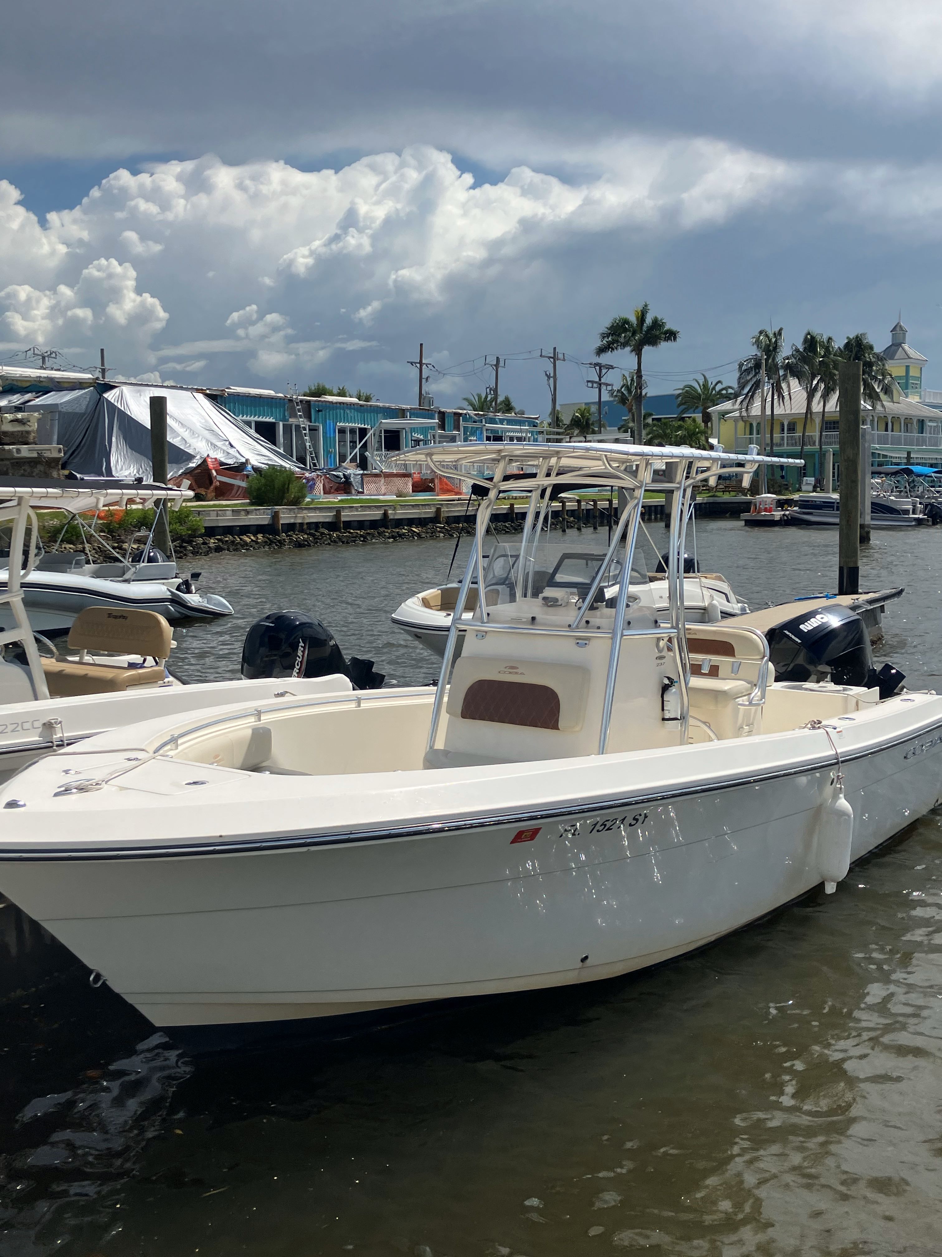 ANCHORS AWEIGH (24' Offshore Center Console 250HP - fishing)