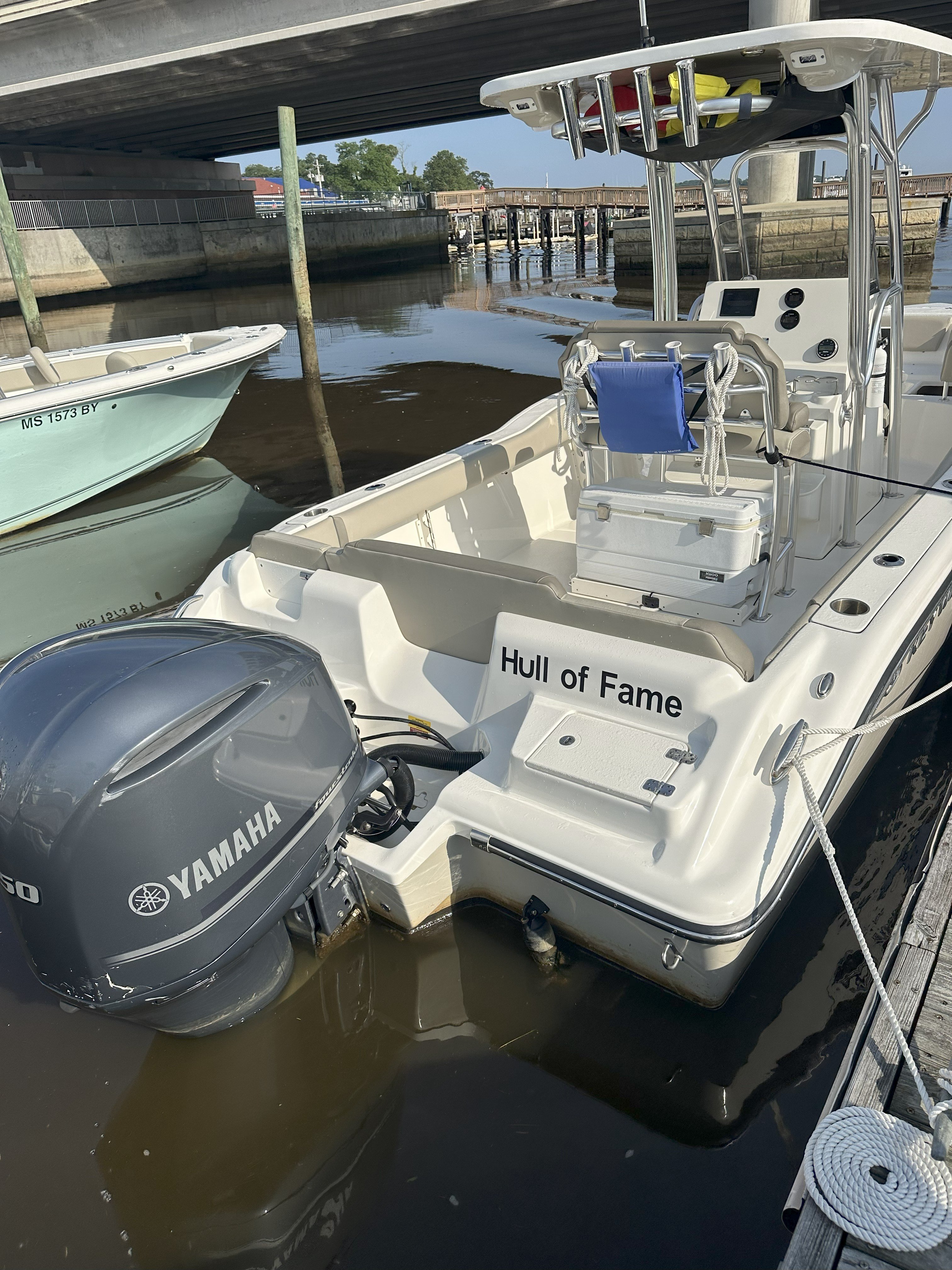 Hull of Fame - 23' CC
