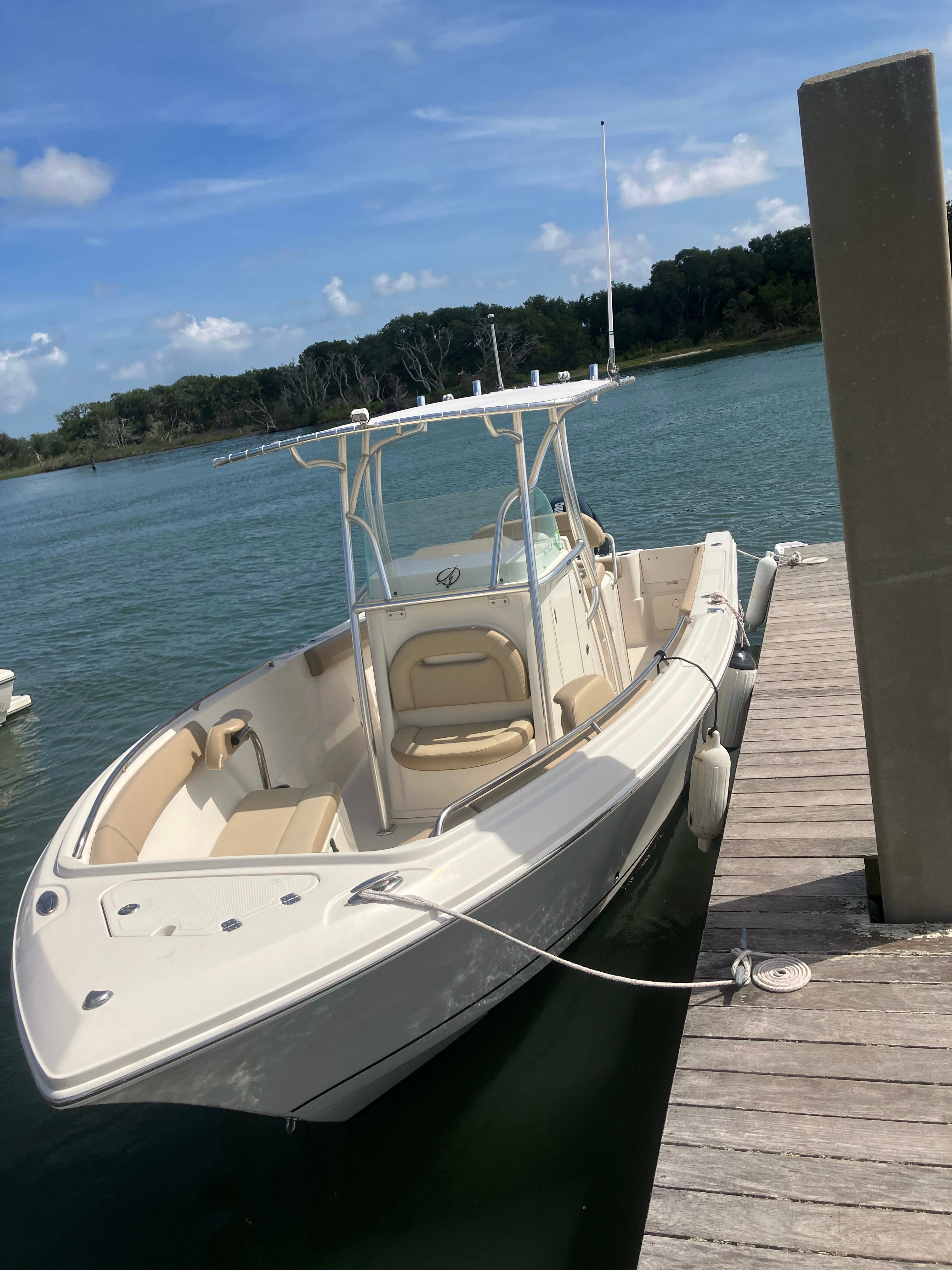 TOP WATER (24' Offshore Sailfish Center Console 250HP - Offshore Fishing **ONLY*