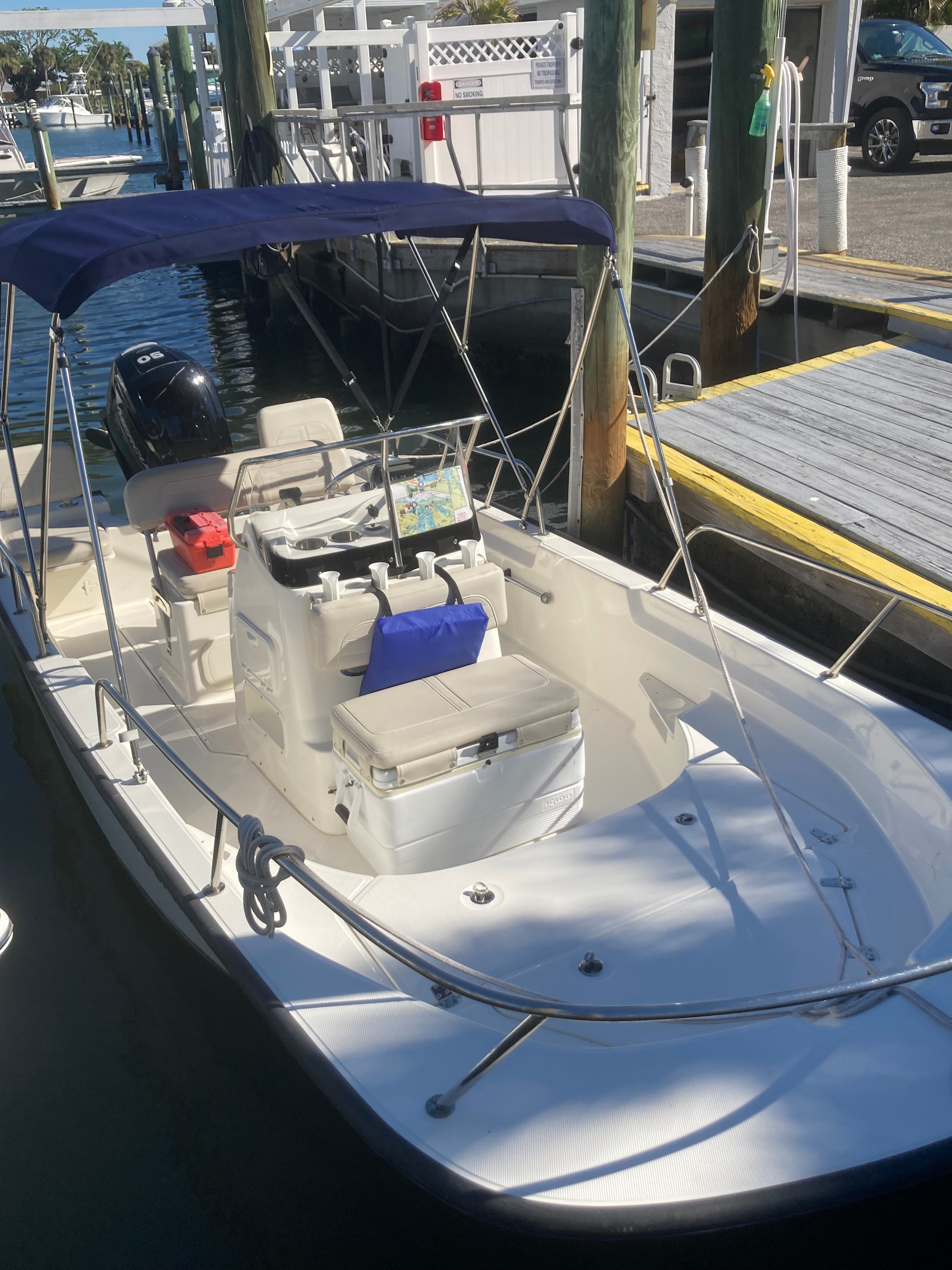 HIT THE RODE (17' Center Console-Boston Whaler- 90 HP-Fishing)