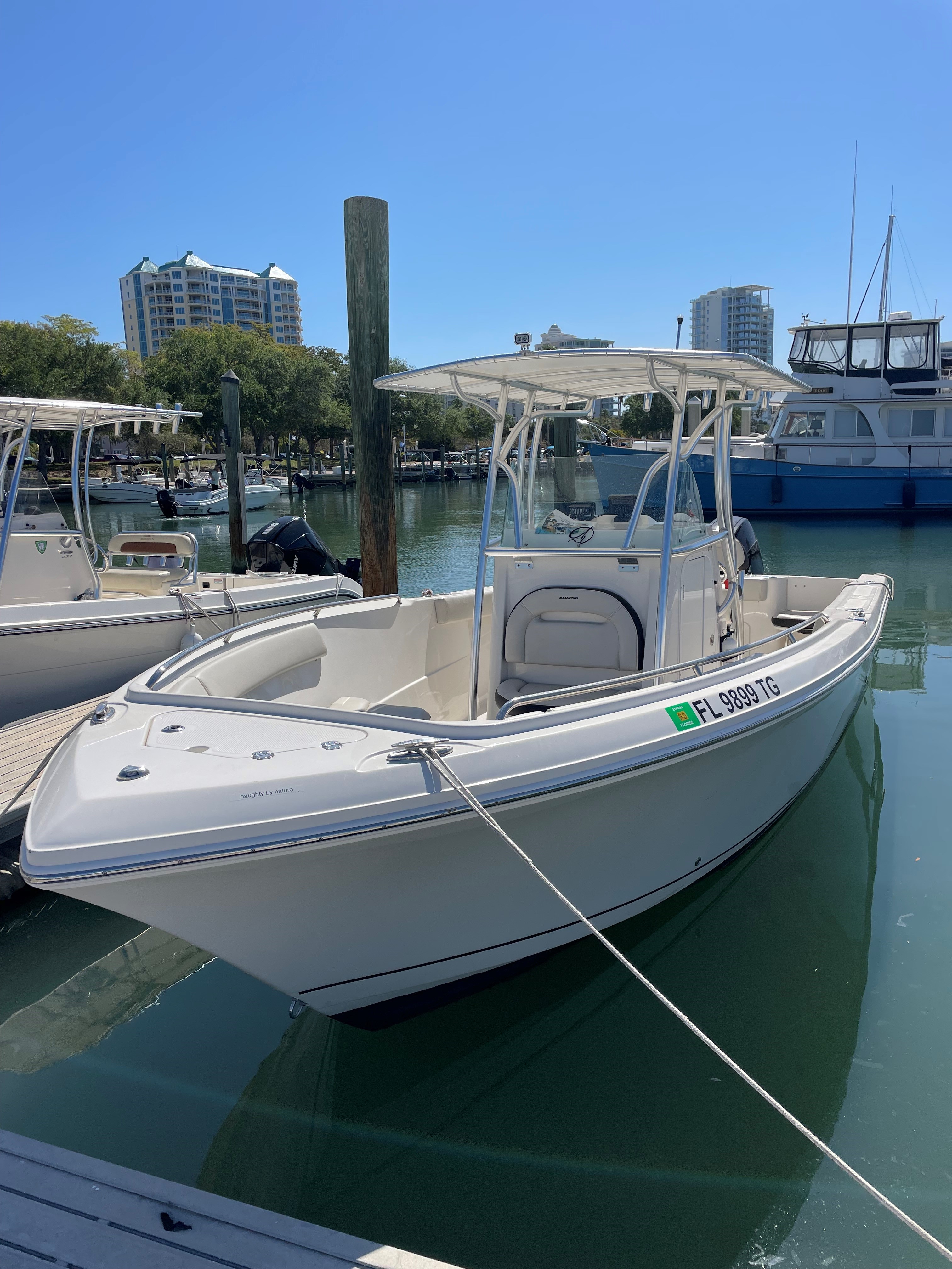 BLOWN AWEIGH (24' Sailfish Offshore Center Console 250HP - fishing)