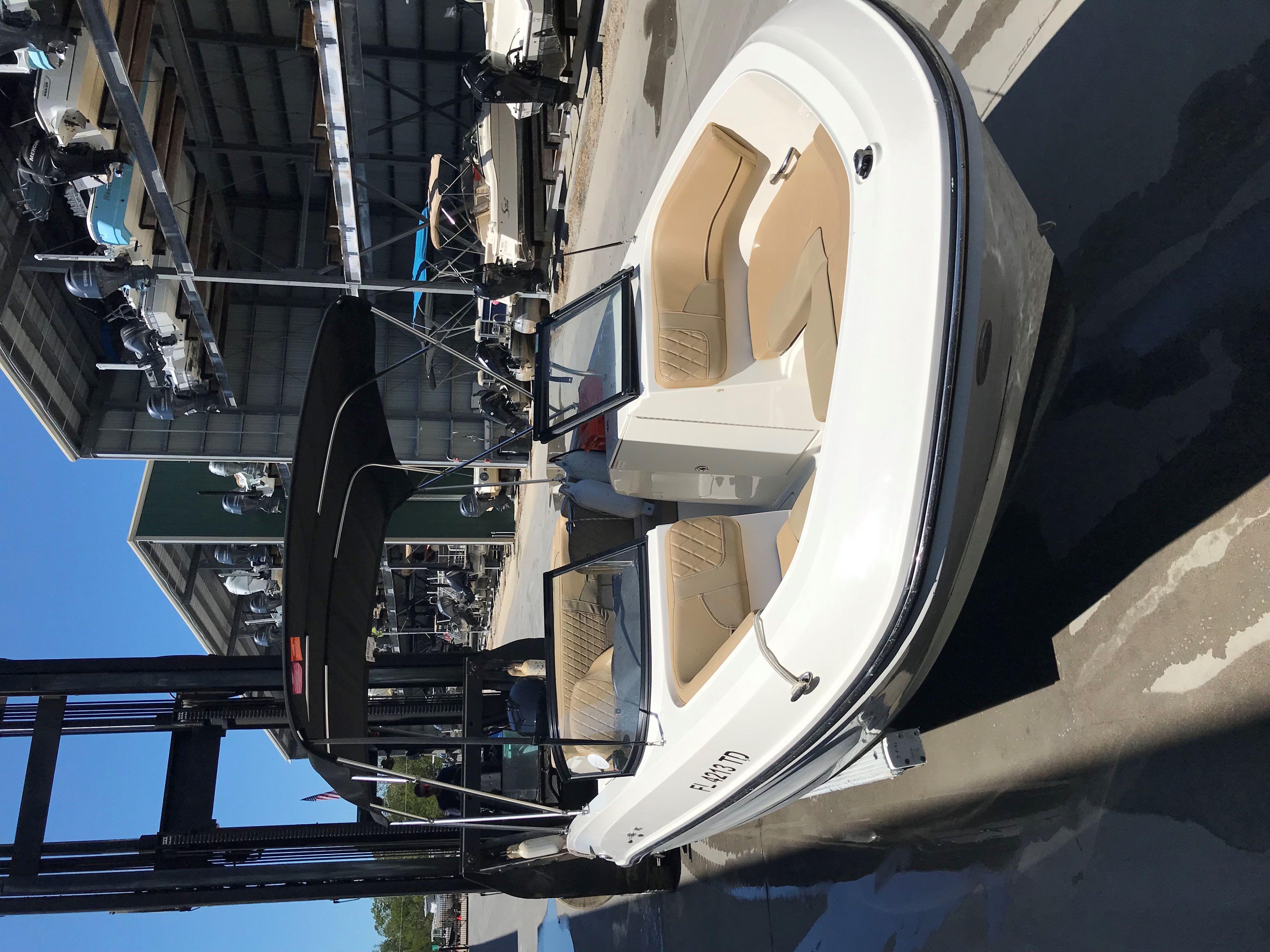NO TOW ZONE (Bayliner 22' Deck Boat 150 HP - Cruising)
