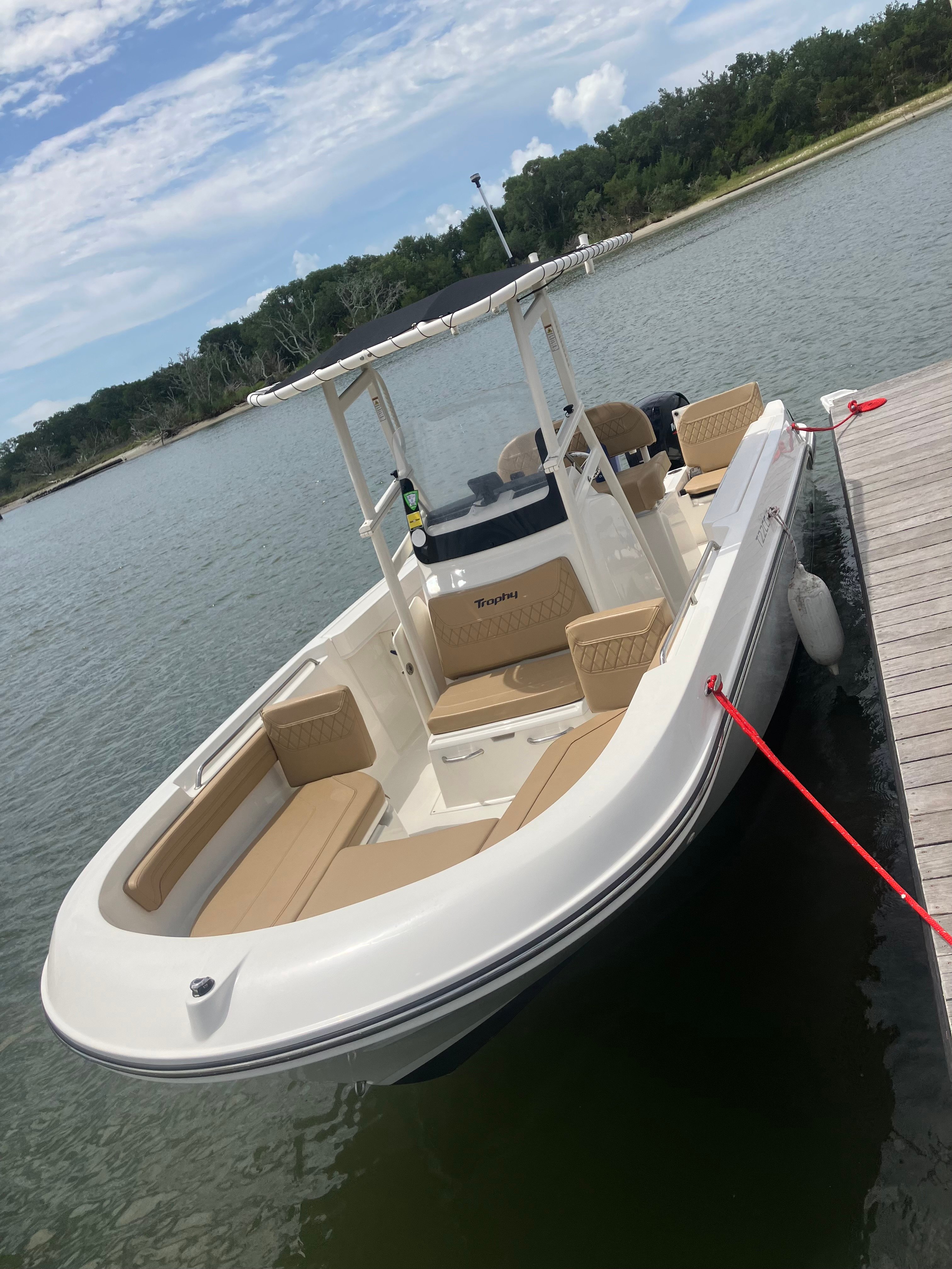 BABY ON BOARD (22FT Bayliner Trophy 22 Center Console - 150 HP~Fishing)