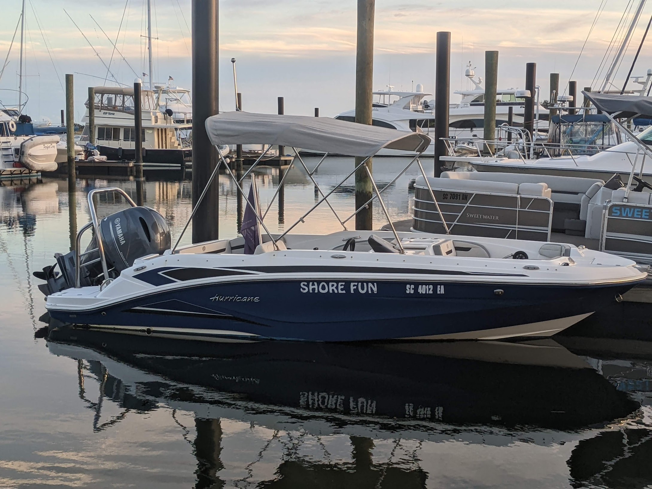 SHORE FUN - Deck Boat (no fishing)