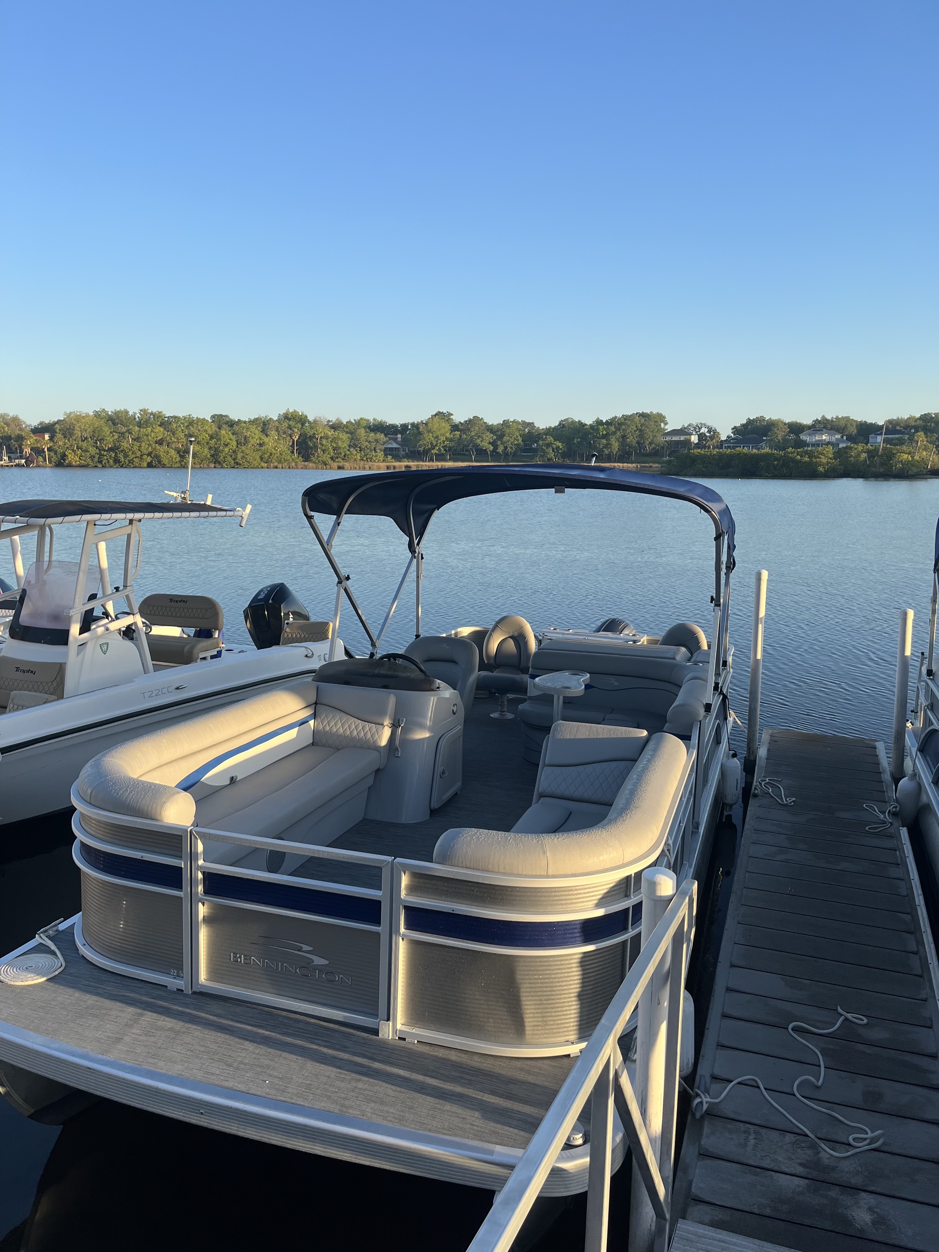 FISHY STOREY  (22' Bennington Fishing 90 HP Yamaha)