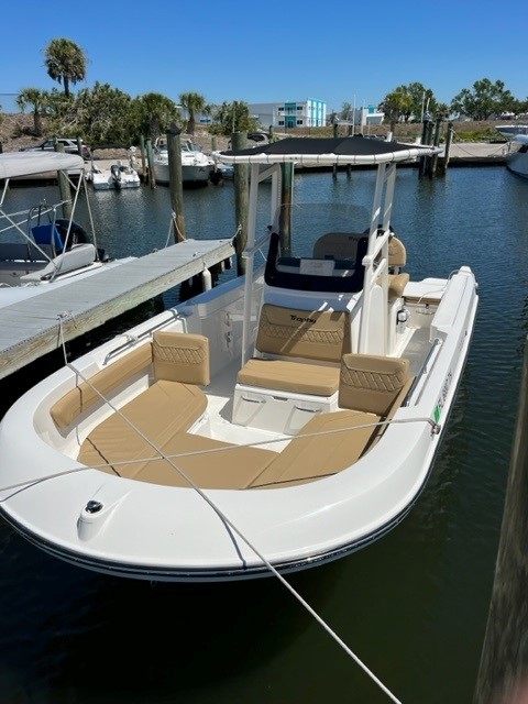 TROPHY HUSBAND (23FT Bayliner Trophy Center Console - 150 HP Near Shore Fishing)