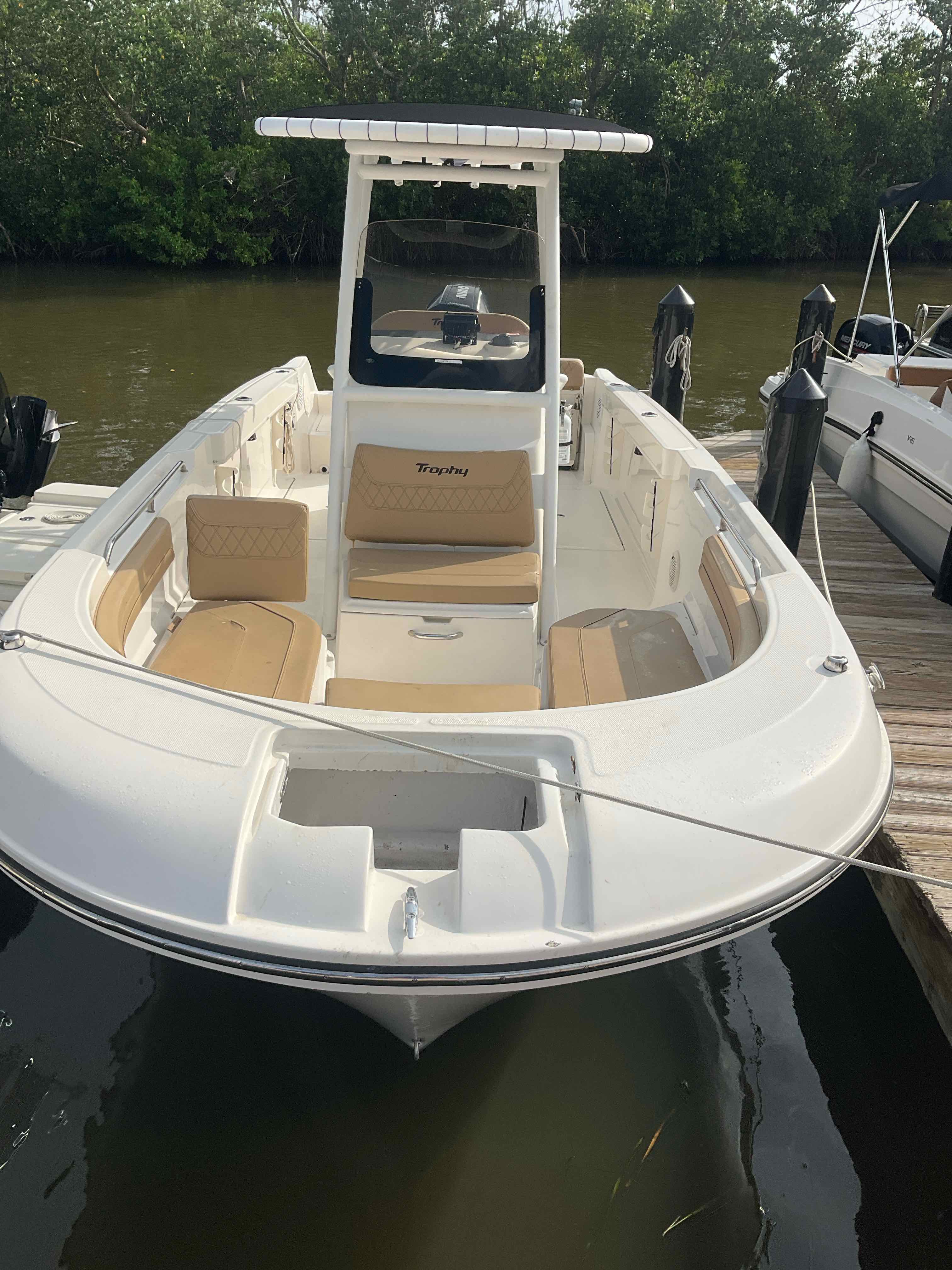SISTER HAZEL(24FT Bayliner Trophy Offshore  Ctr Console - 250 HP~Fish)