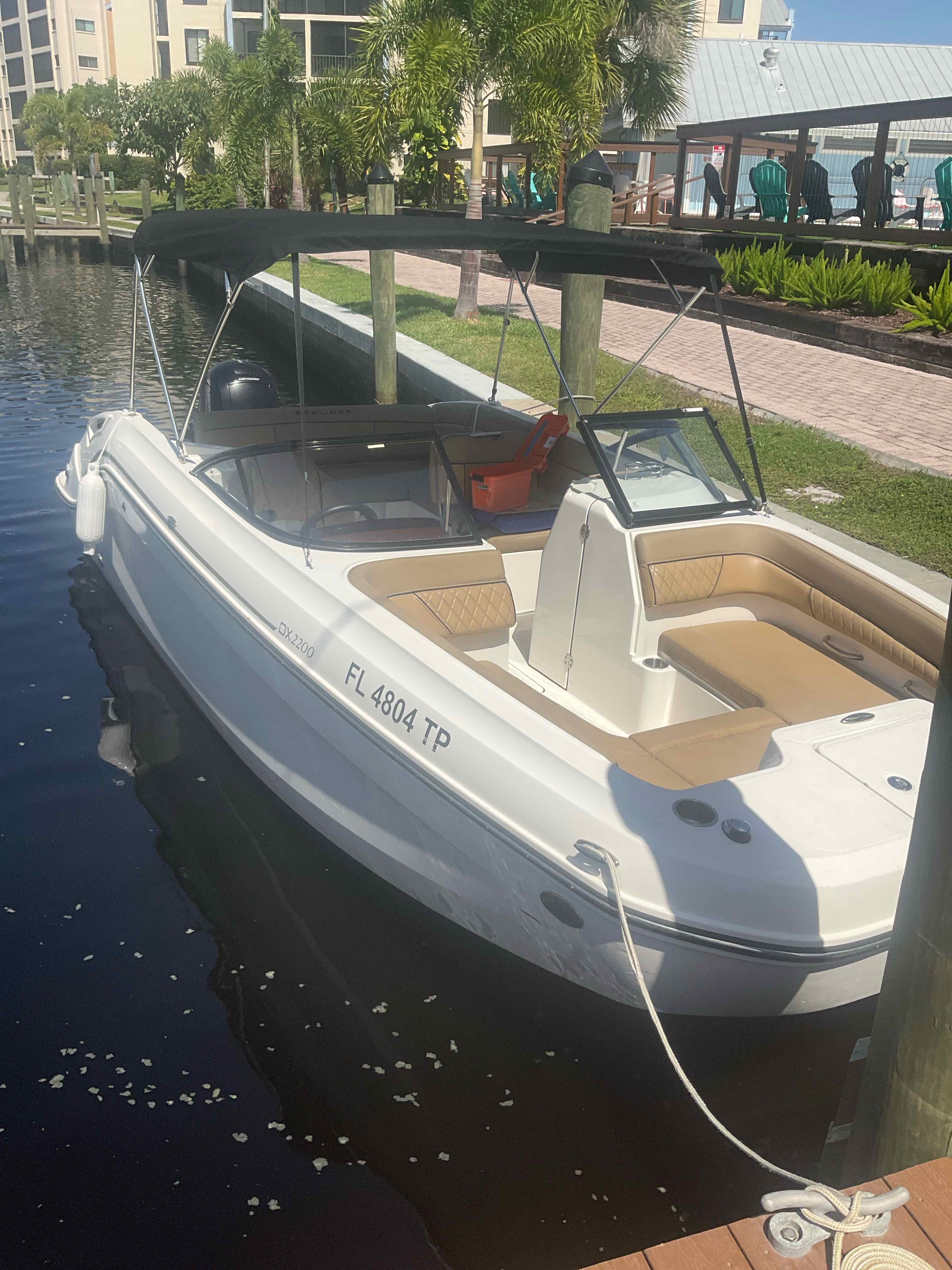 BLAZING PADDLES (Bayliner 22' Deck Boat 150 HP - Cruising)