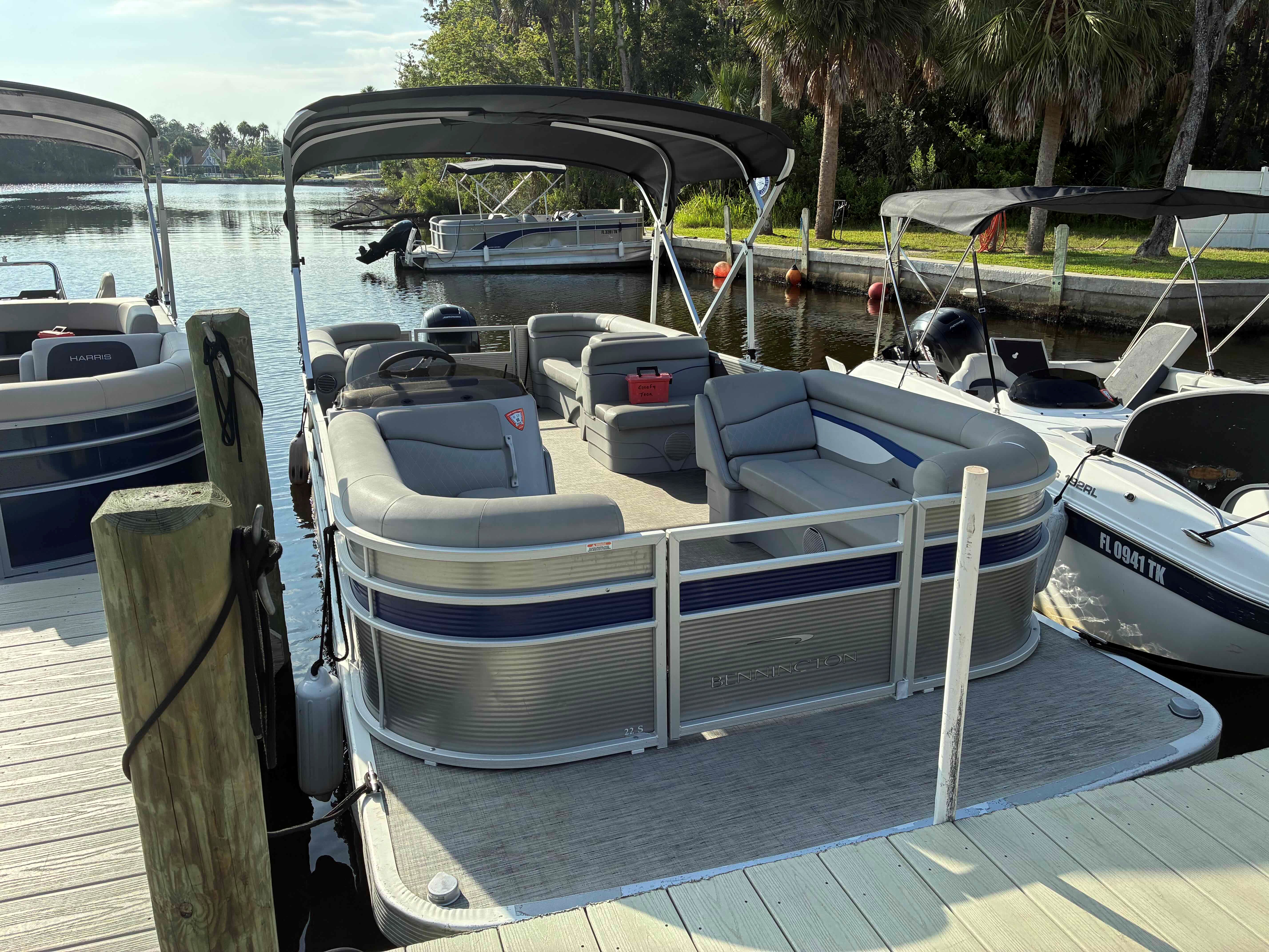 GOOFY TOON (22' Bennington Tritoon-Pontoon 150XL Mercury