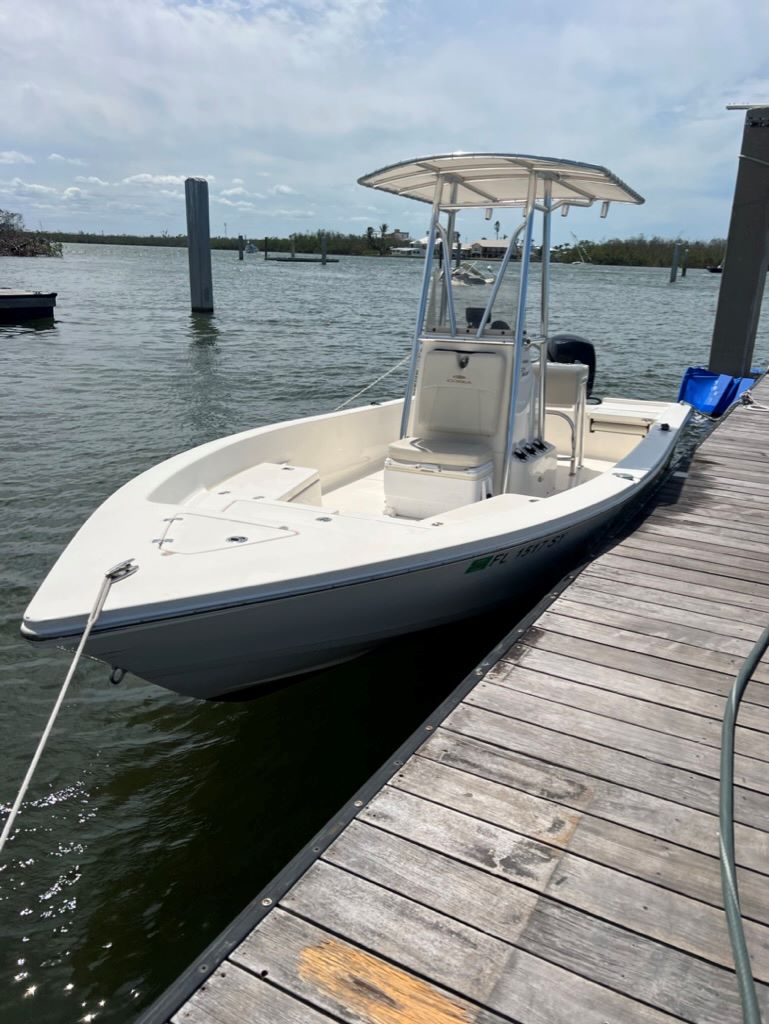FISHIZZLE (22 FT Center Console - 150 HP~Fishing)