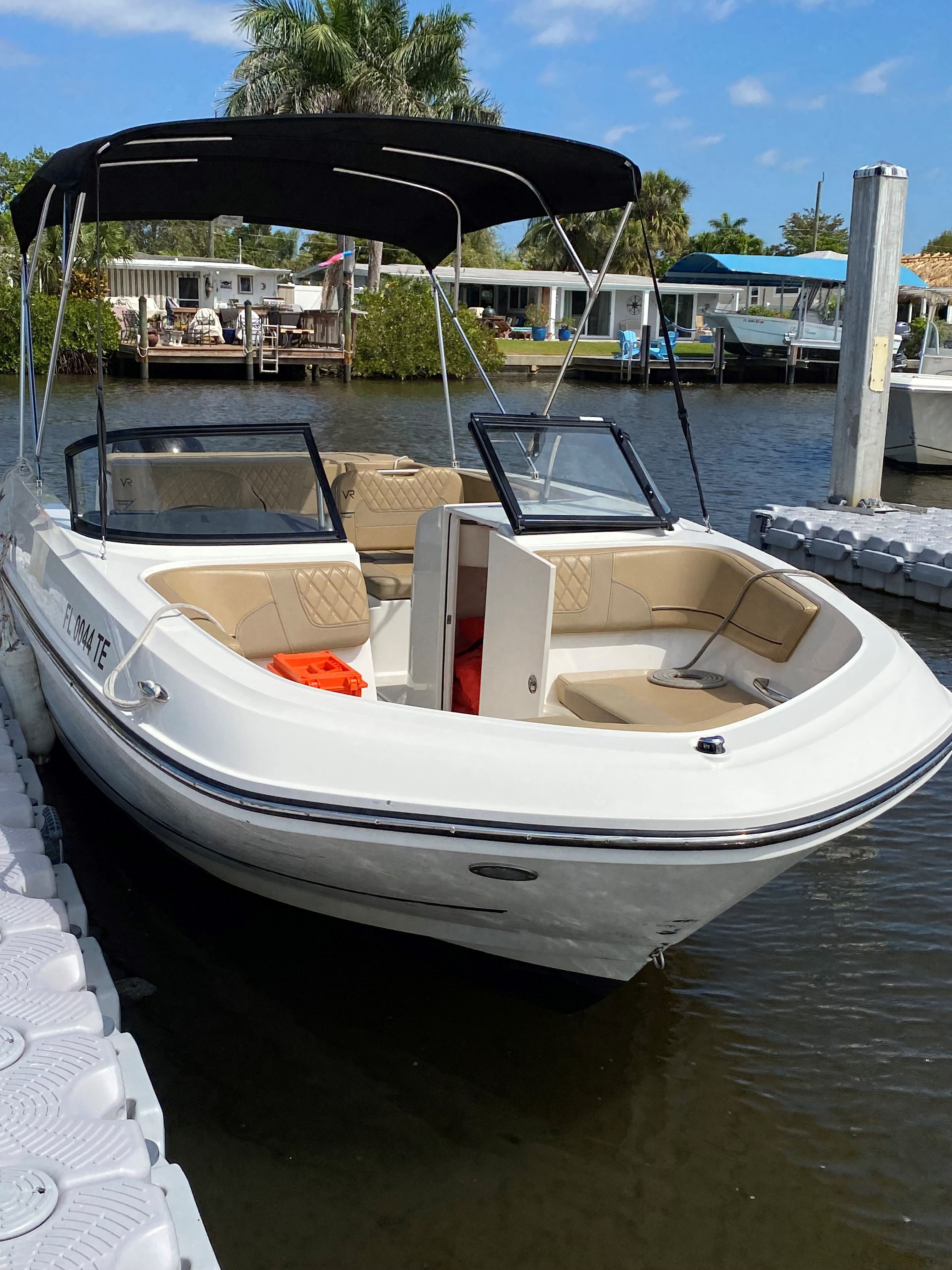 SUNNY & 75  (Bayliner 22' Deck Boat 150 HP - Cruising)