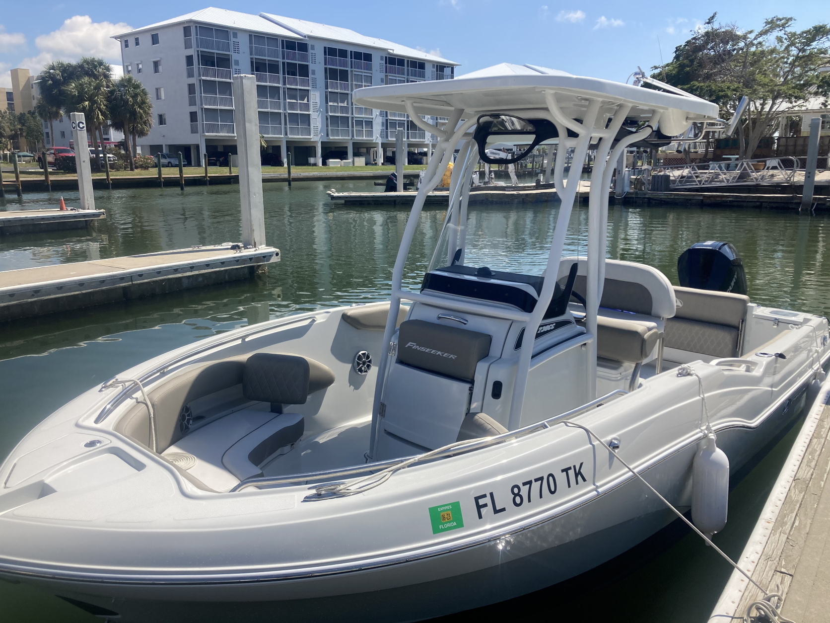 REELAXATION (CROWNLINE 23' Offshore Center Console 250 HP - Fishing)