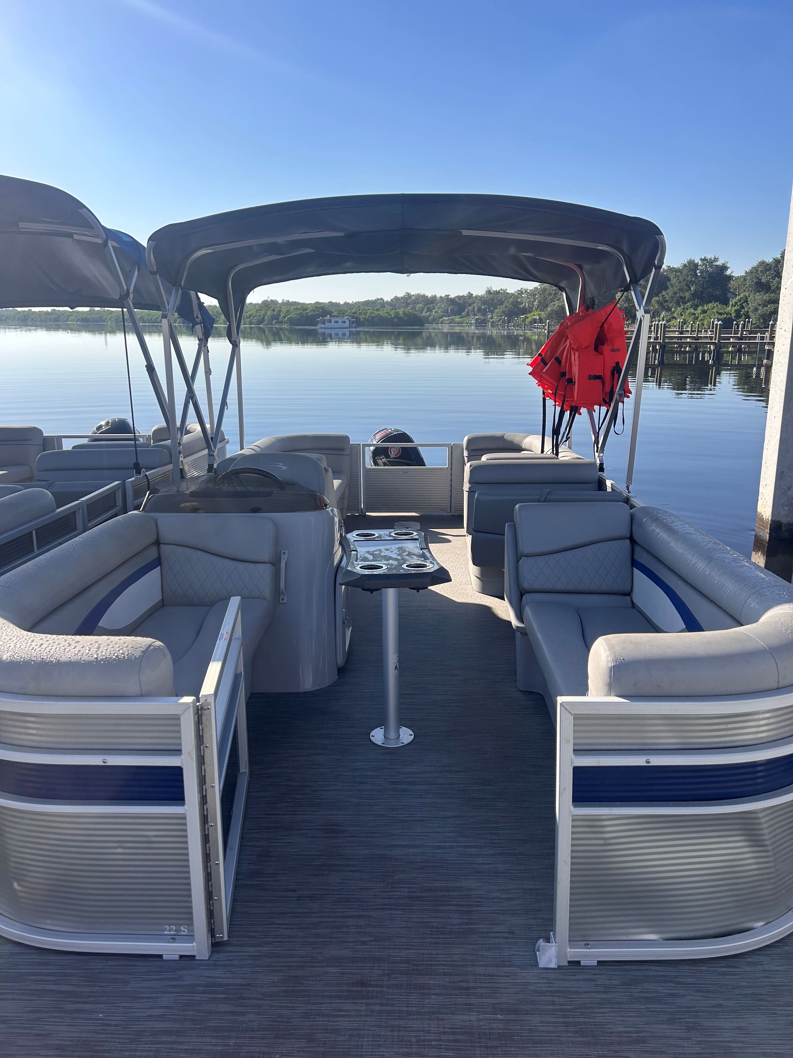 PUMPKIN HEAD  (22' Bennington SSR Pontoon 115 HP MERCURY)