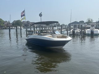 Bayliner VR6 - Blue