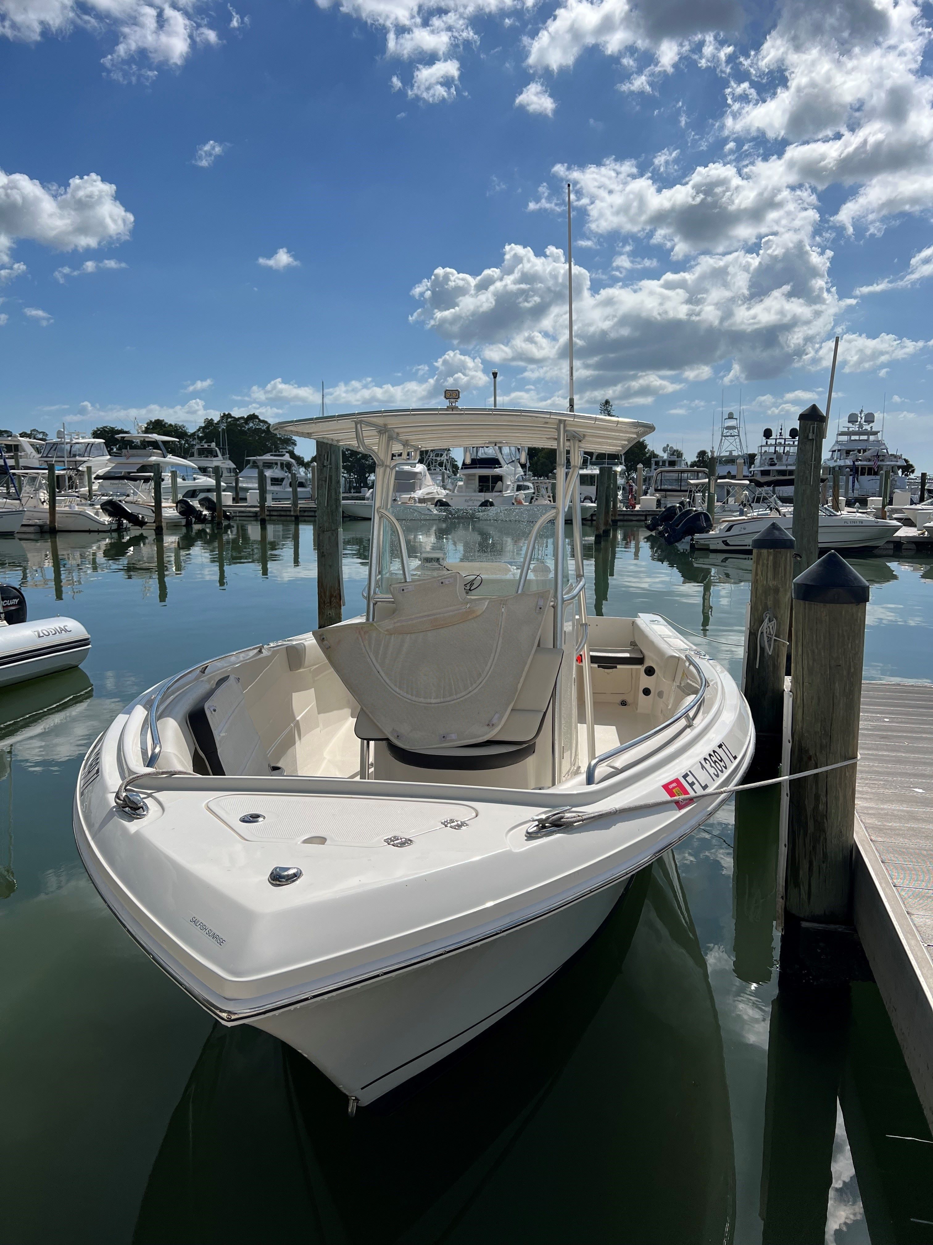 BETH MAY (24' Sailfish Offshore Center Console 250HP - fishing)