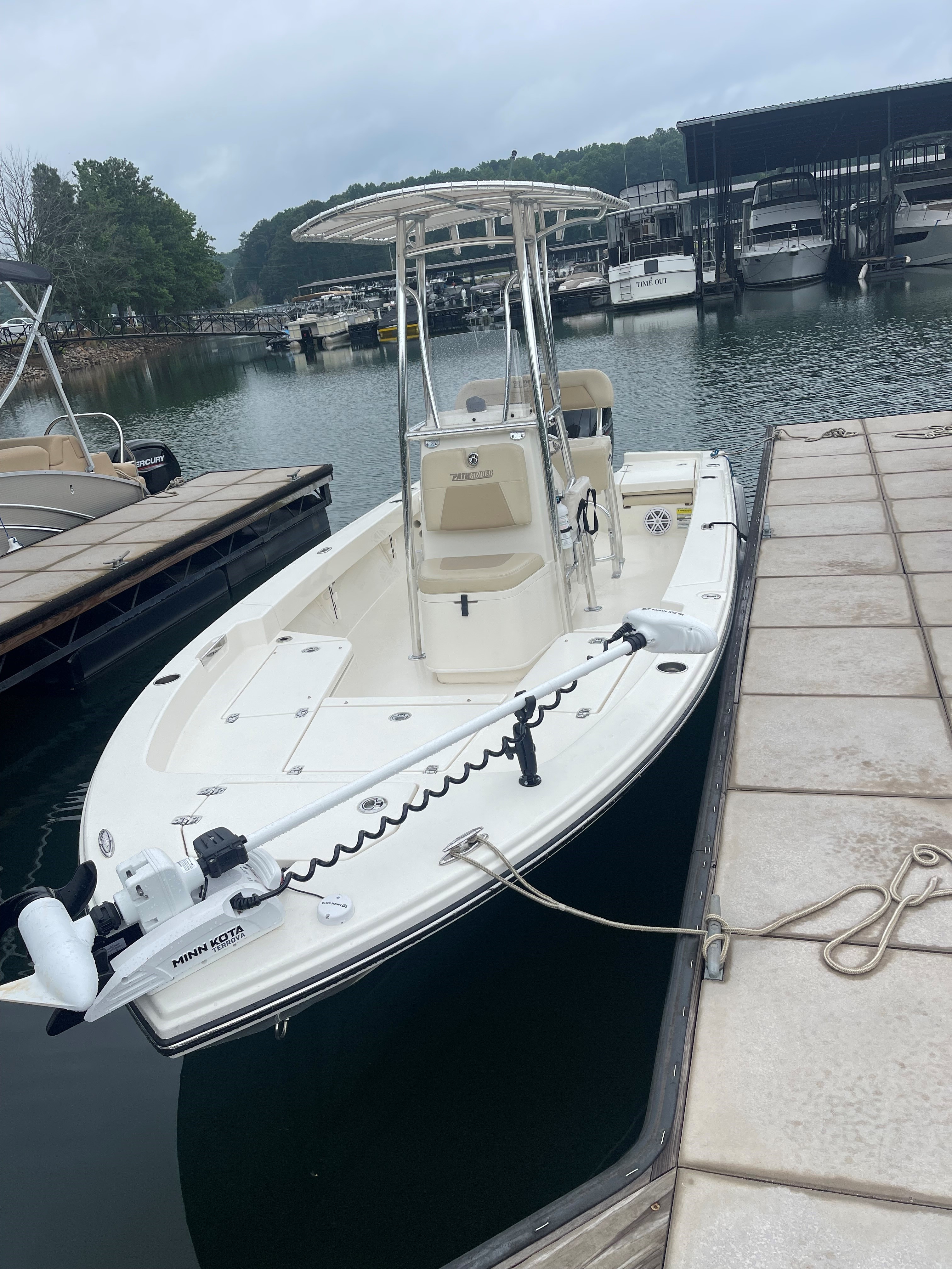 AT LAST (20' Pathfinder Center Console Fishing boat-150HP- Fishing)