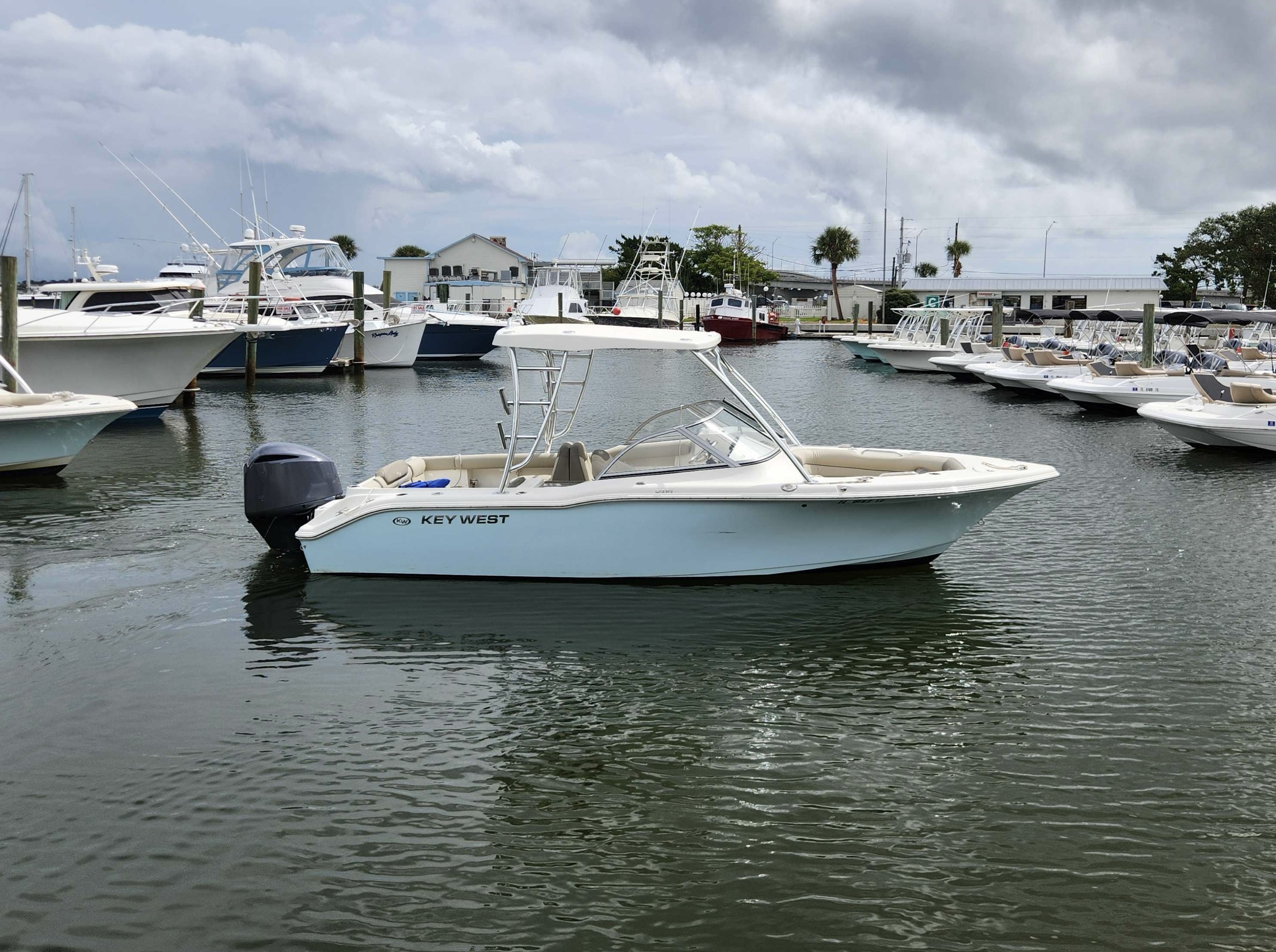 Sea Breeze II- 239 Bowrider