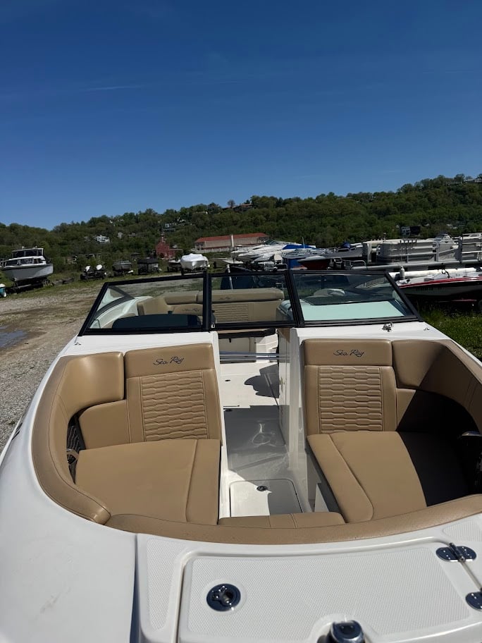 23' Bow Rider - 3005