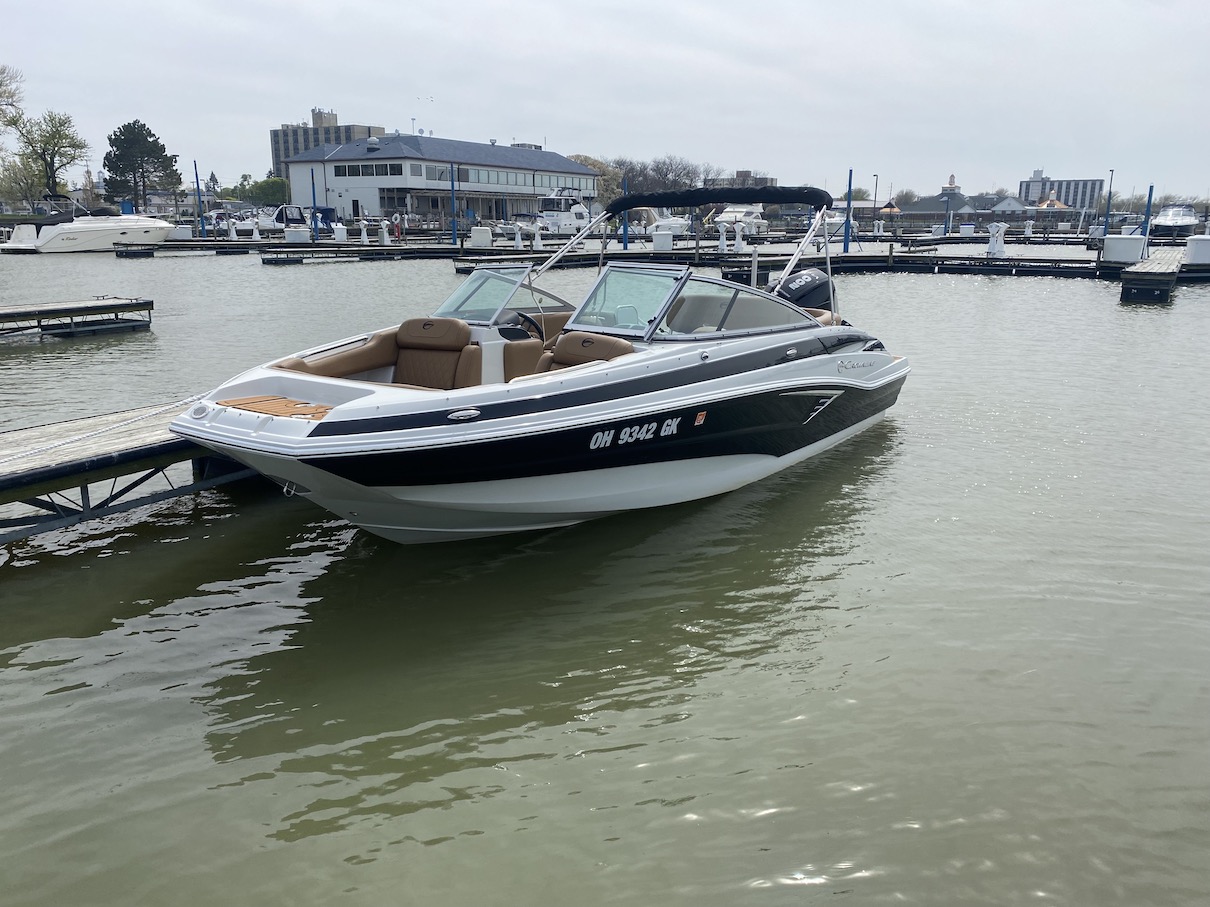 21' Bow Rider - 3022 - No Fishing
