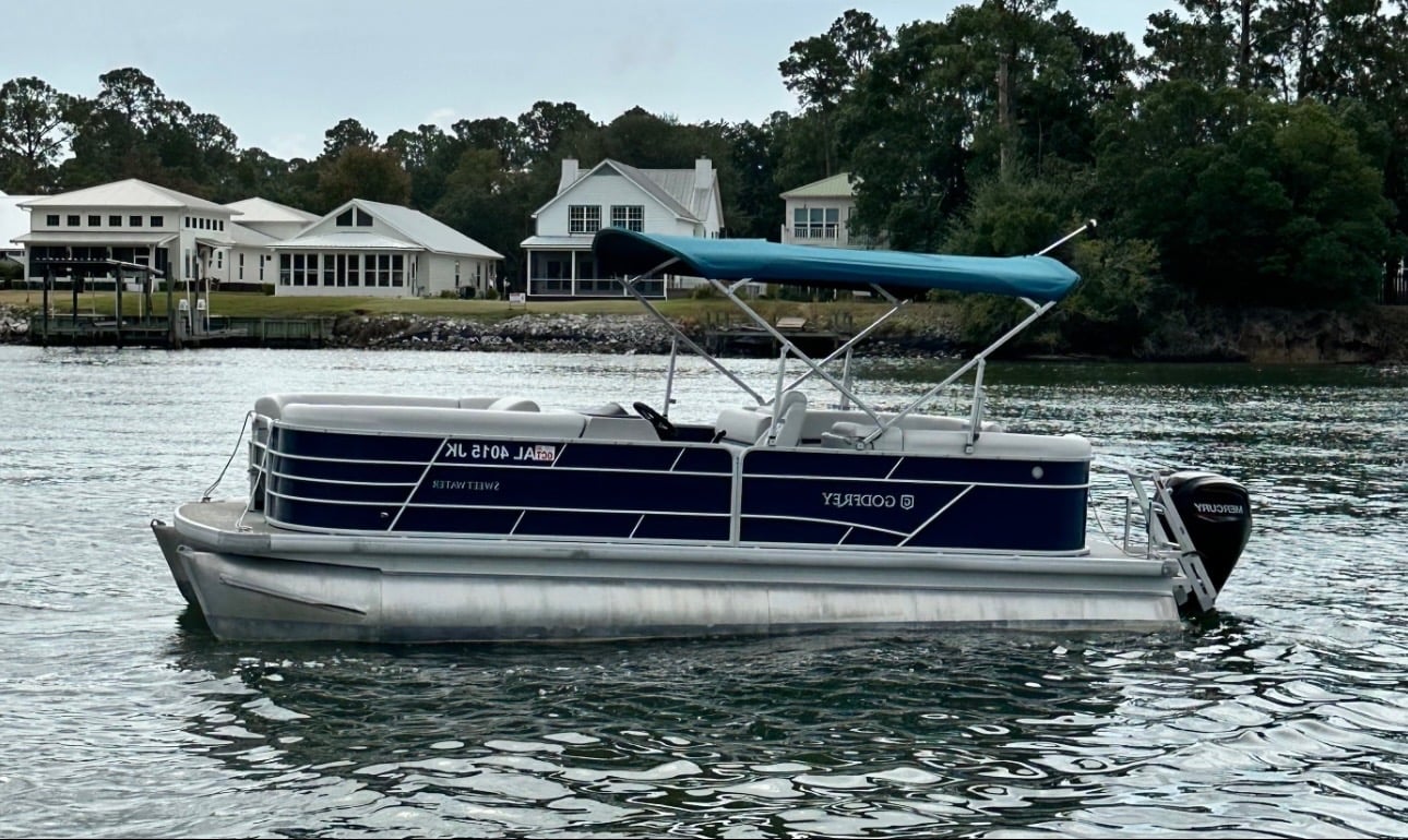 (210) Pontoon (No Fishing-Boat not allowed in Mobile Bay)