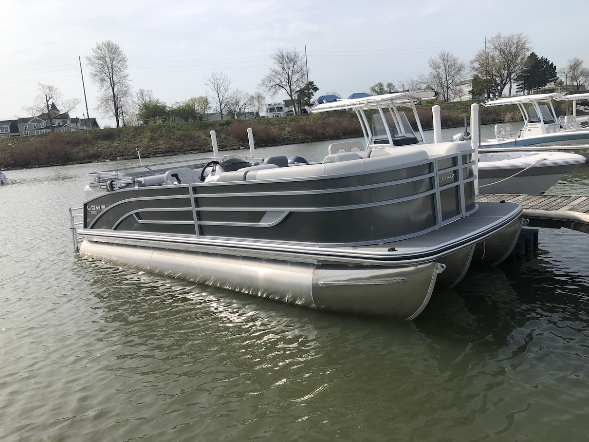 23' Tritoon - 1005 - No Fishing