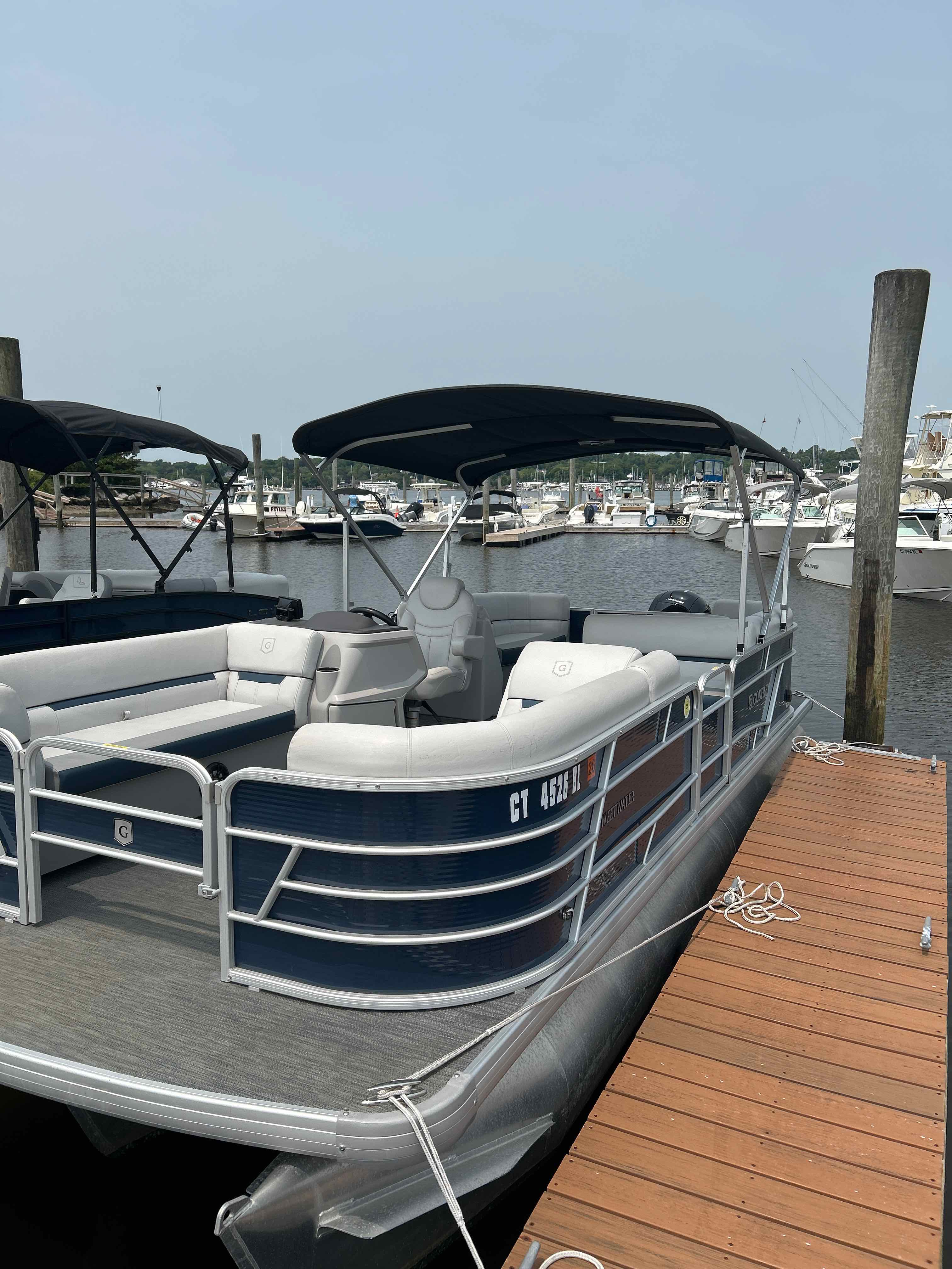 Gosling (22' Godfrey Tritoon 150 HP No Fishing)