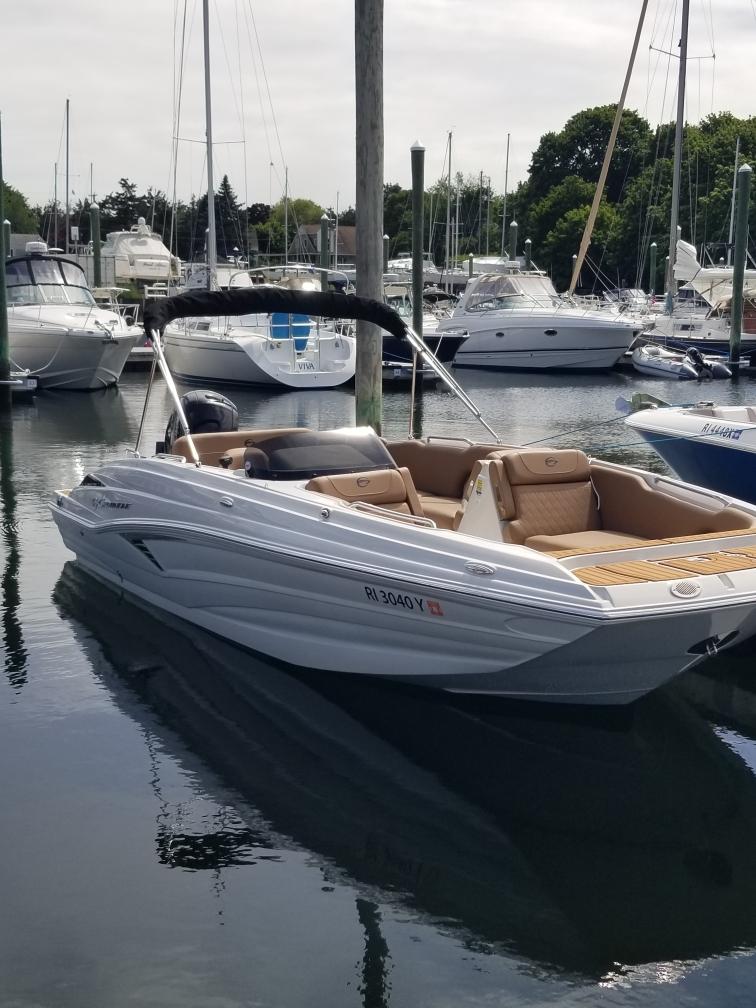 Ranger - Sport Deck Boat--Bay Only