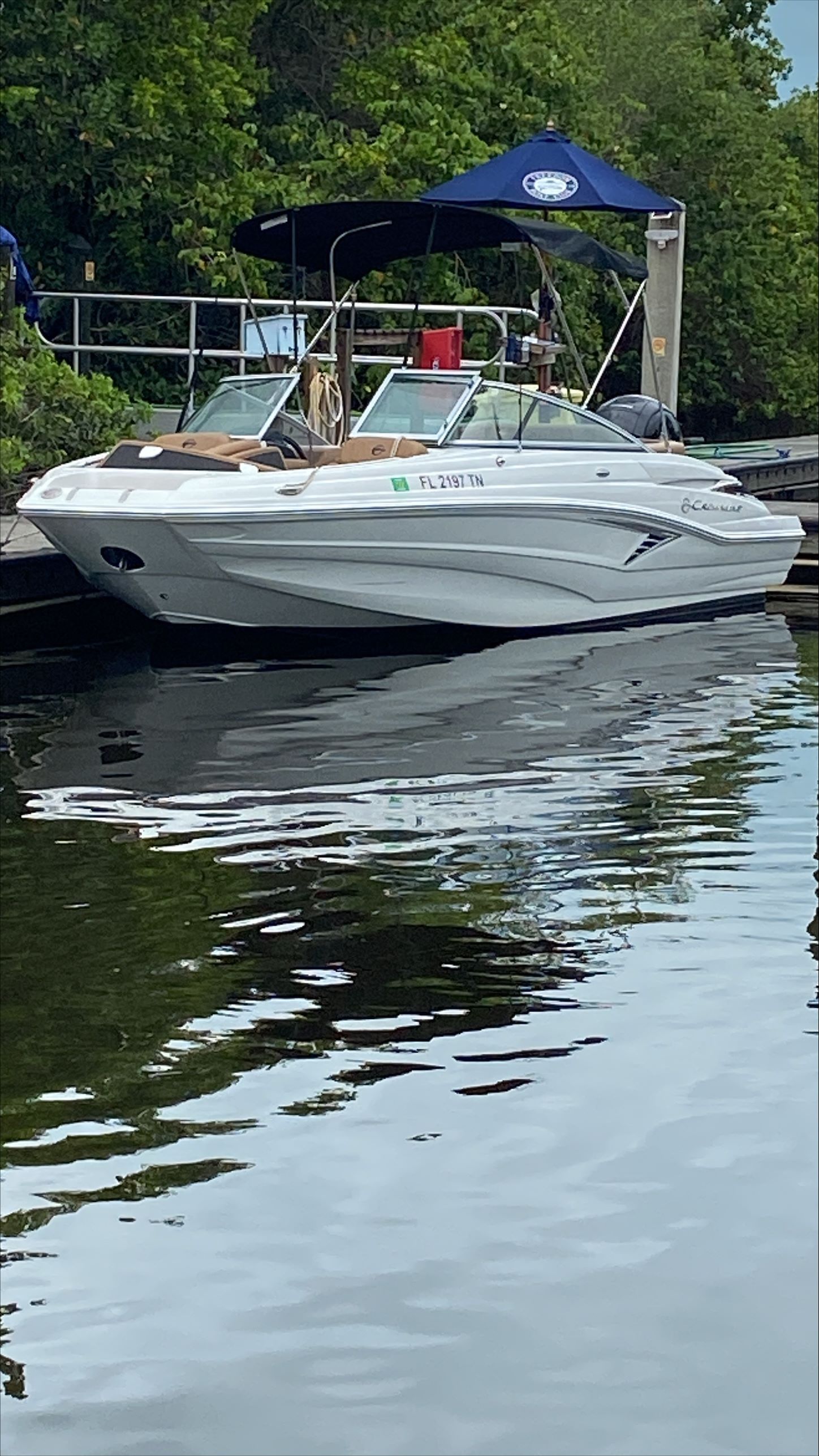 RAMBO (CROWNLINE 23' Deck Boat 200 HP - Cruising)