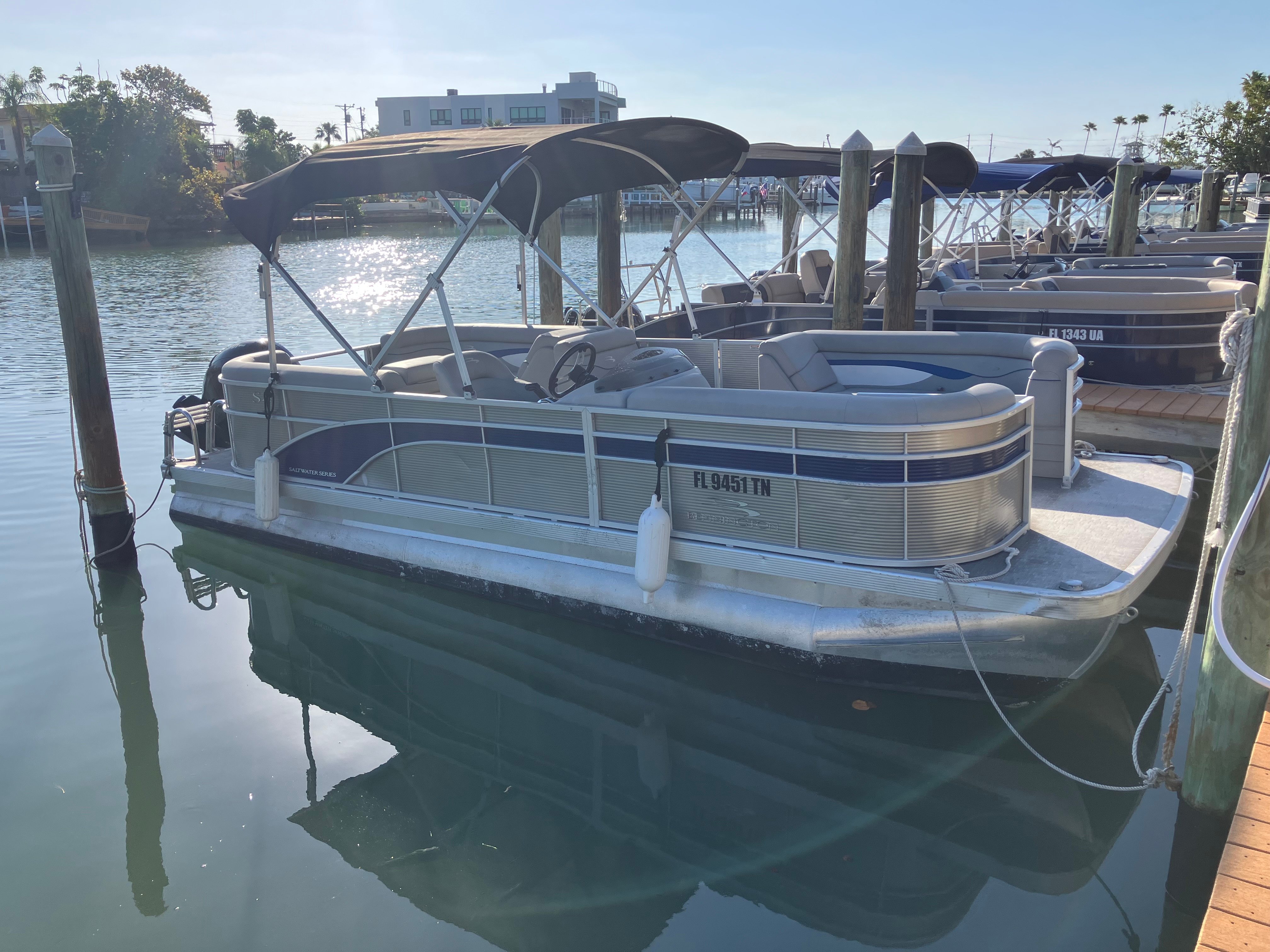 Liquid Assets - 22' Bennington Tritoon (150 HP)