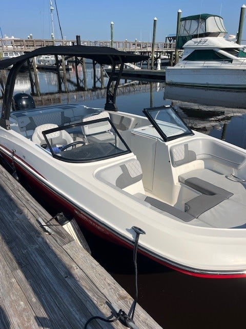 Freedom XIII (Bayliner VR6 23' Bow Rider w/Ski Tower)