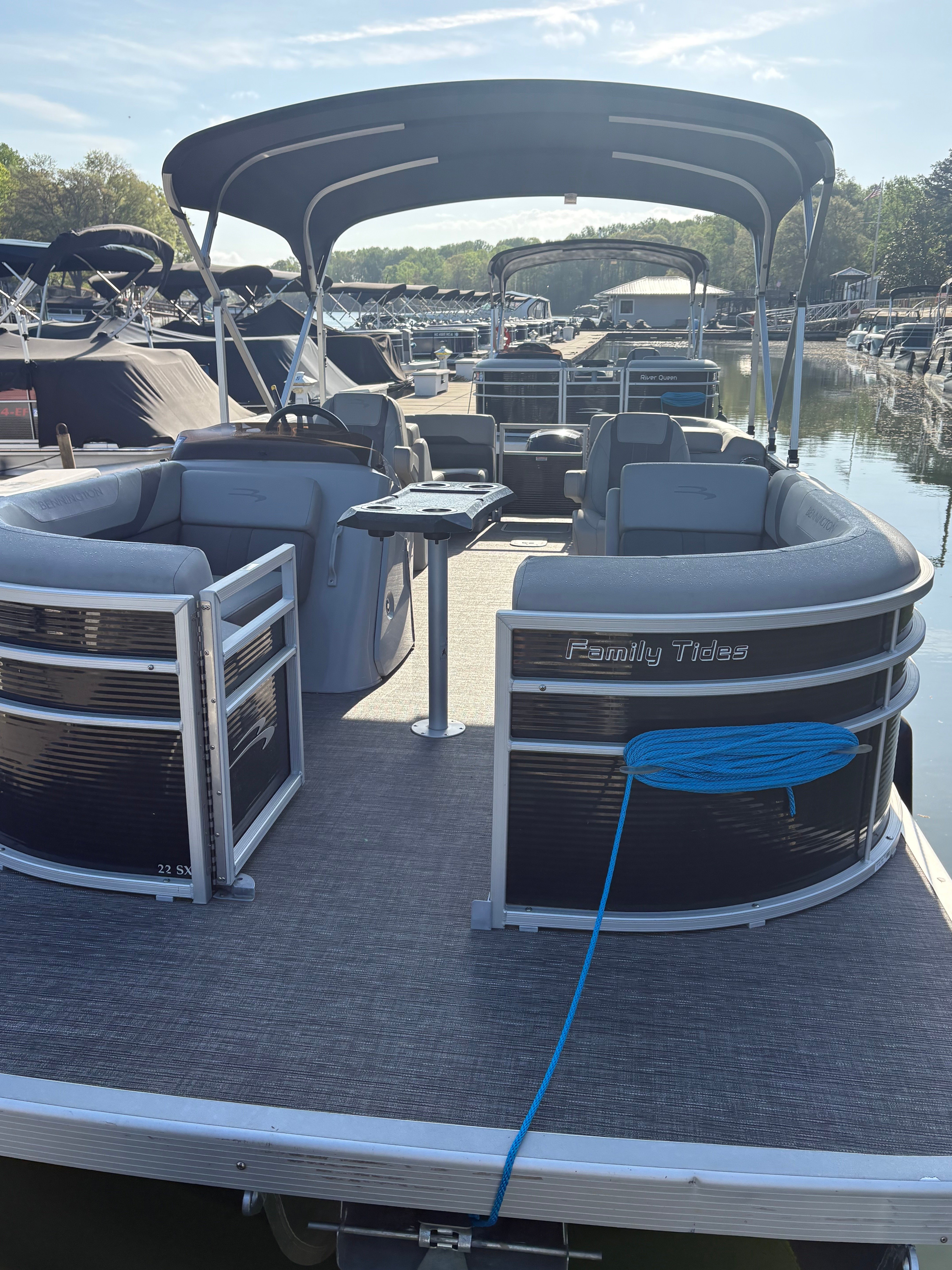 Family Tides [B] | 2024 Bennington 22SX Stern Radius