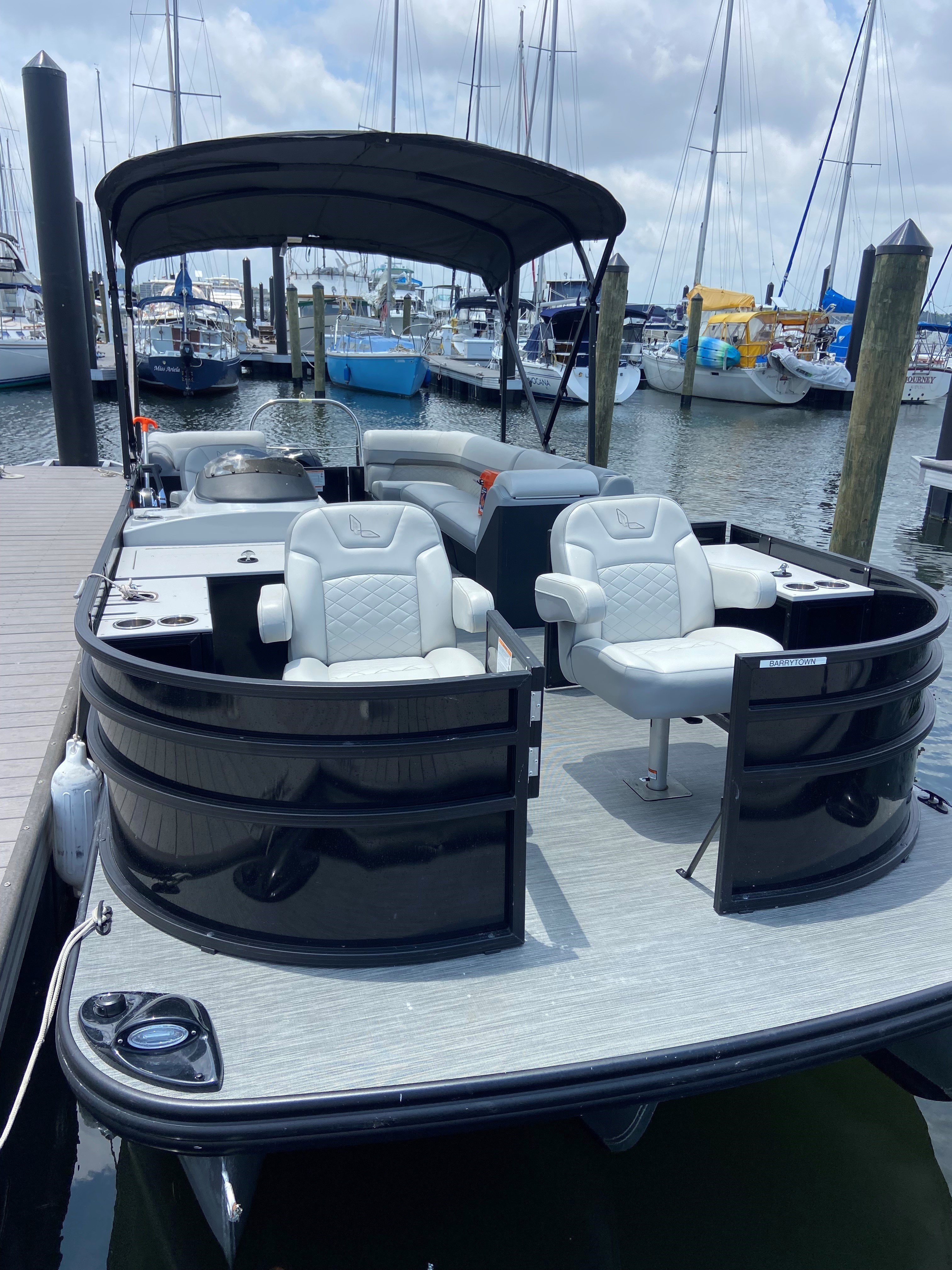 BARRYTOWN (23 FT 2024 Lowe Tritoon-150 HP - Fishing or Cruising)