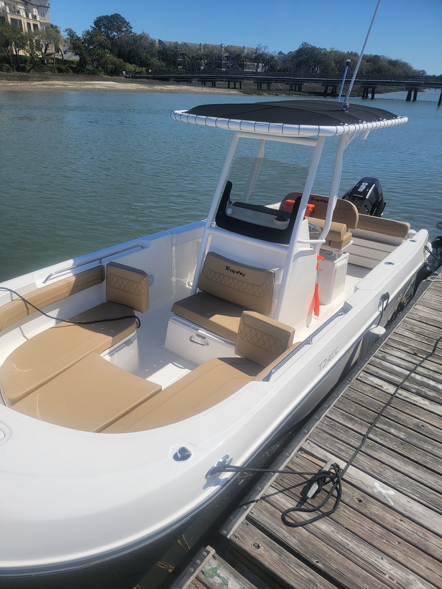 Island Freedom 5 (24' Trophy 24 Offshore Center Console - 250 HP ~Fishing )