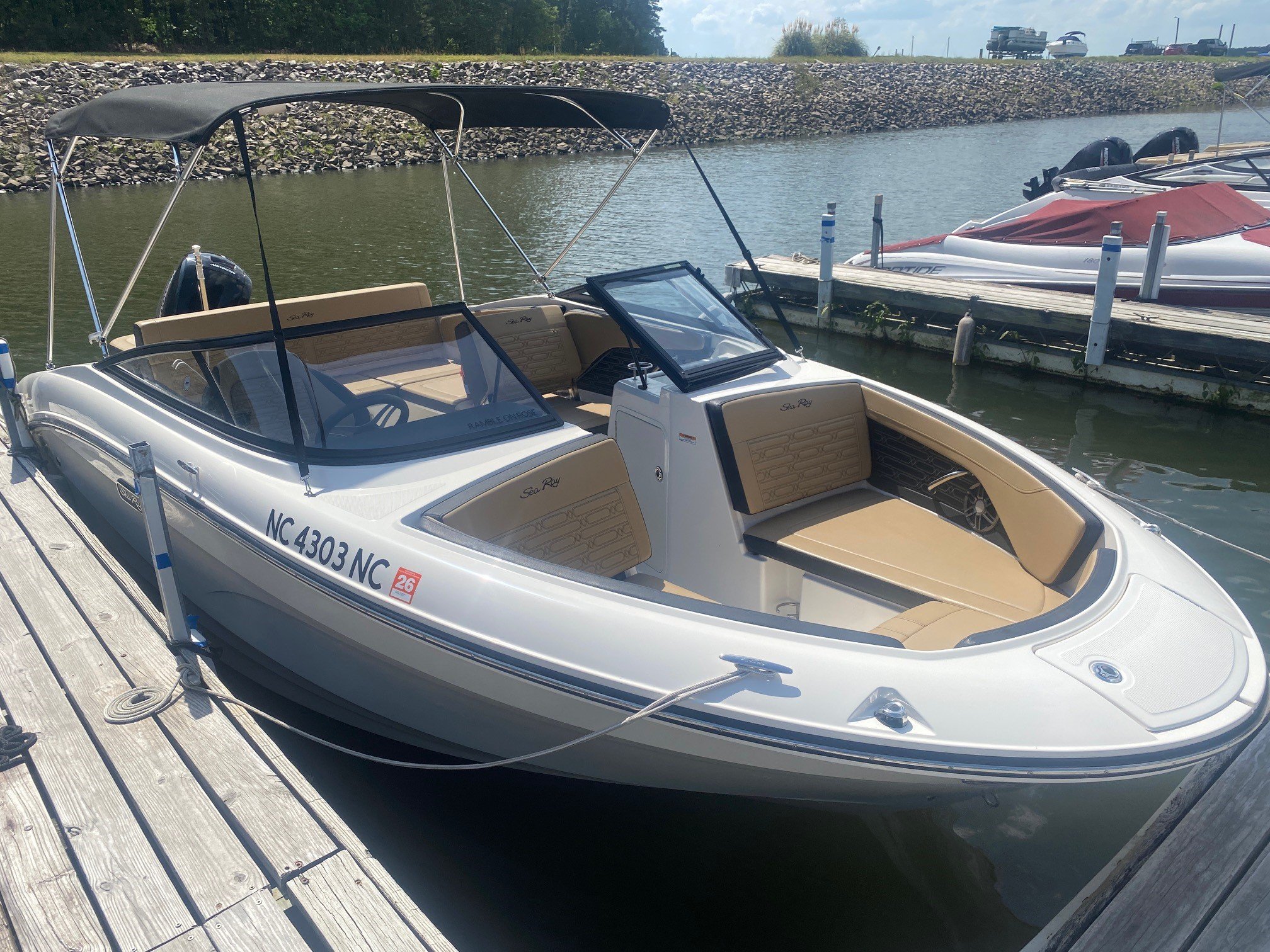 Ramble on Rose (21' Bowrider 150 HP - cruising/fishing)
