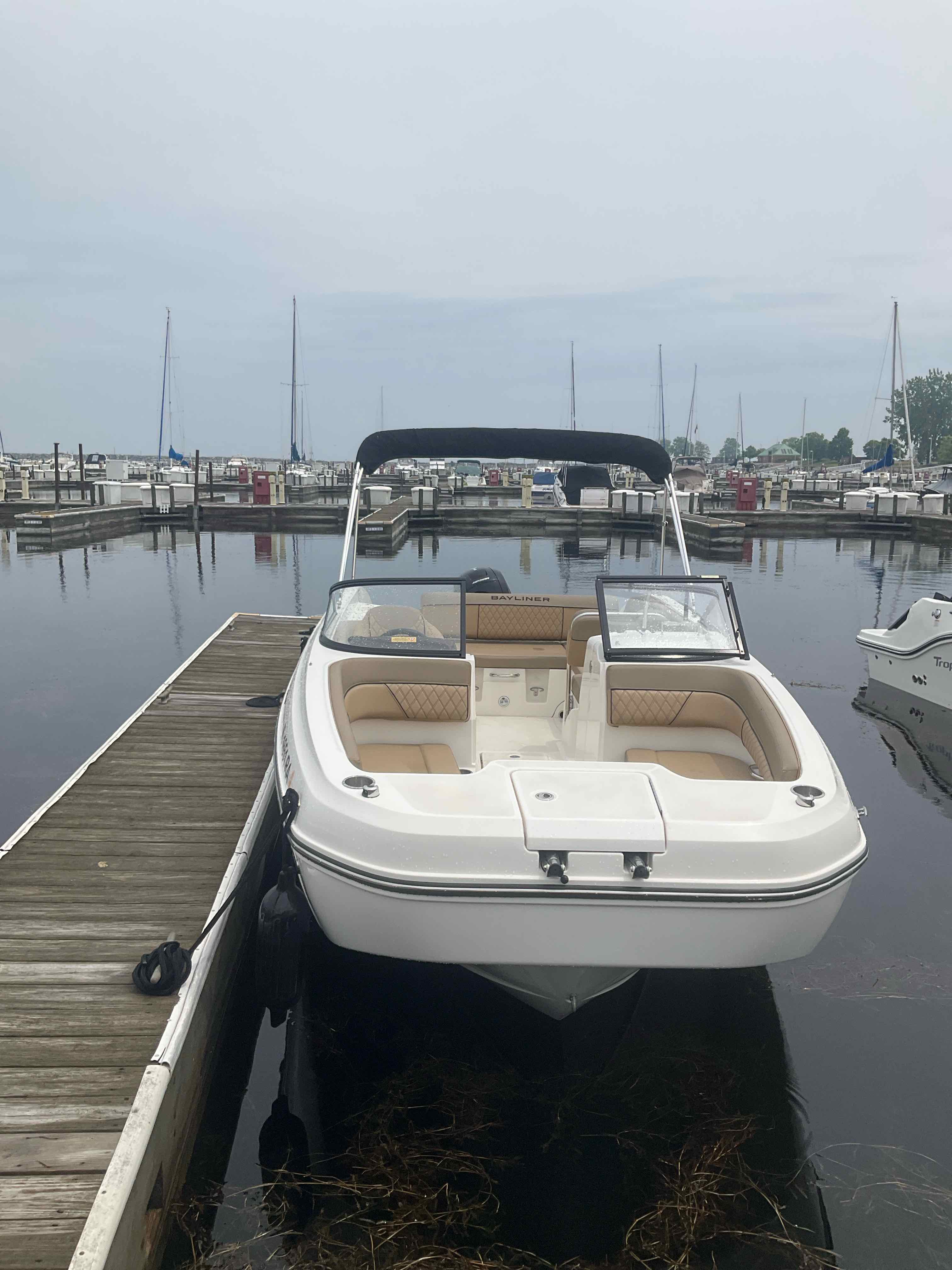 TIDE DOWN (Bayliner 22' Deck Boat 150 HP- Cruising)