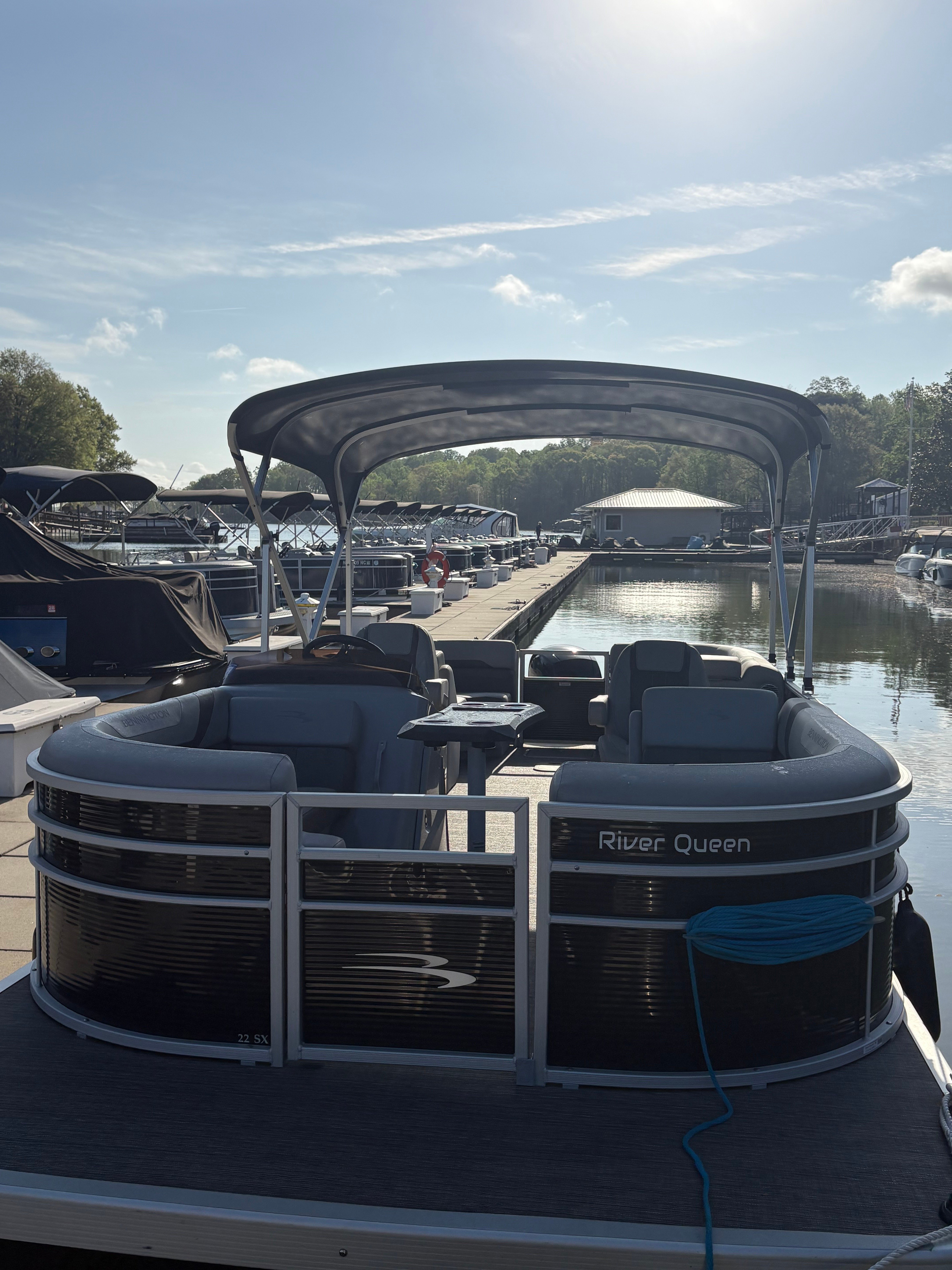 River Queen [B] | 2024 Bennington 22SX Stern Radius