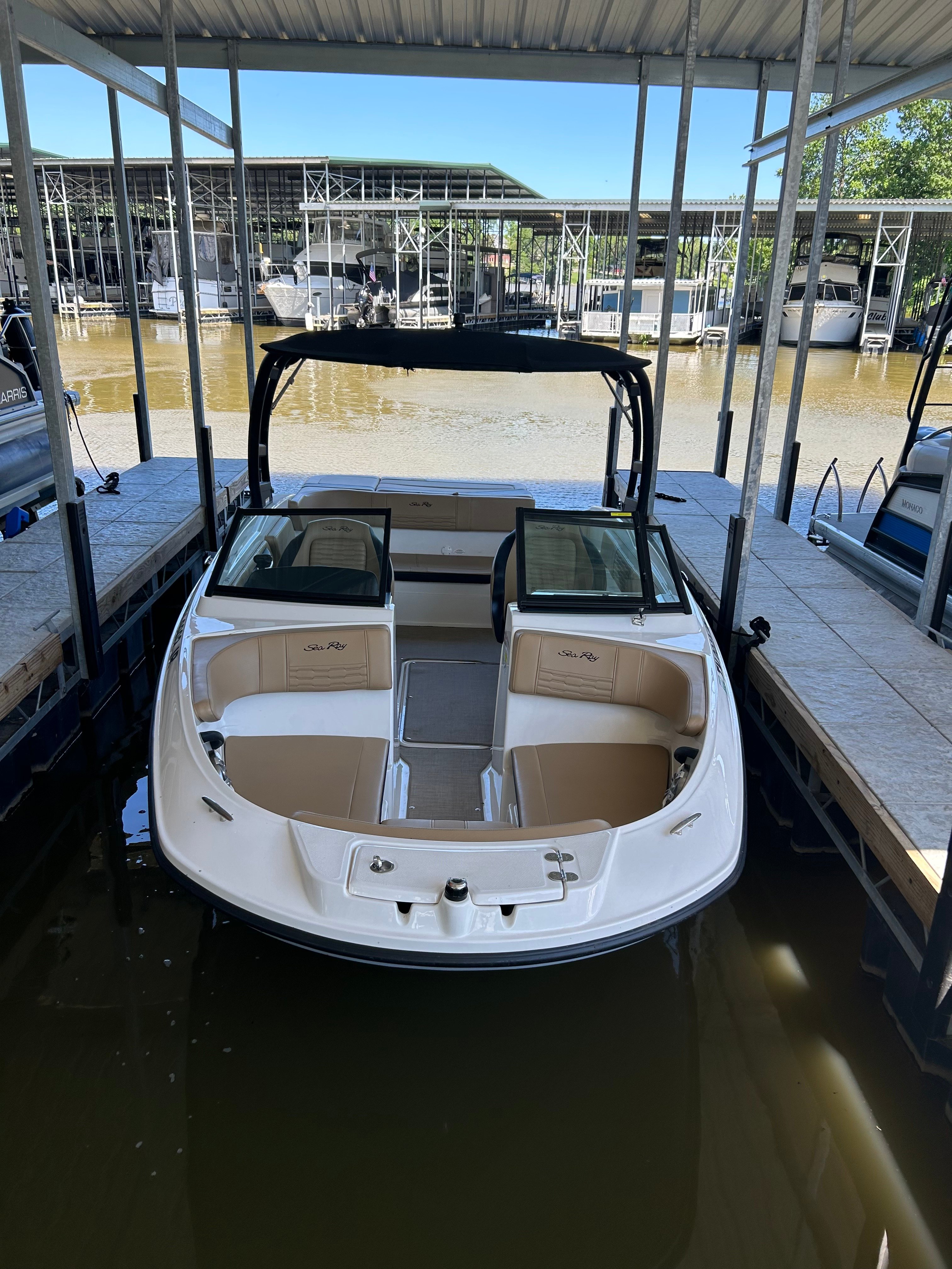 Ryno - Sea Ray 210 - Bowrider