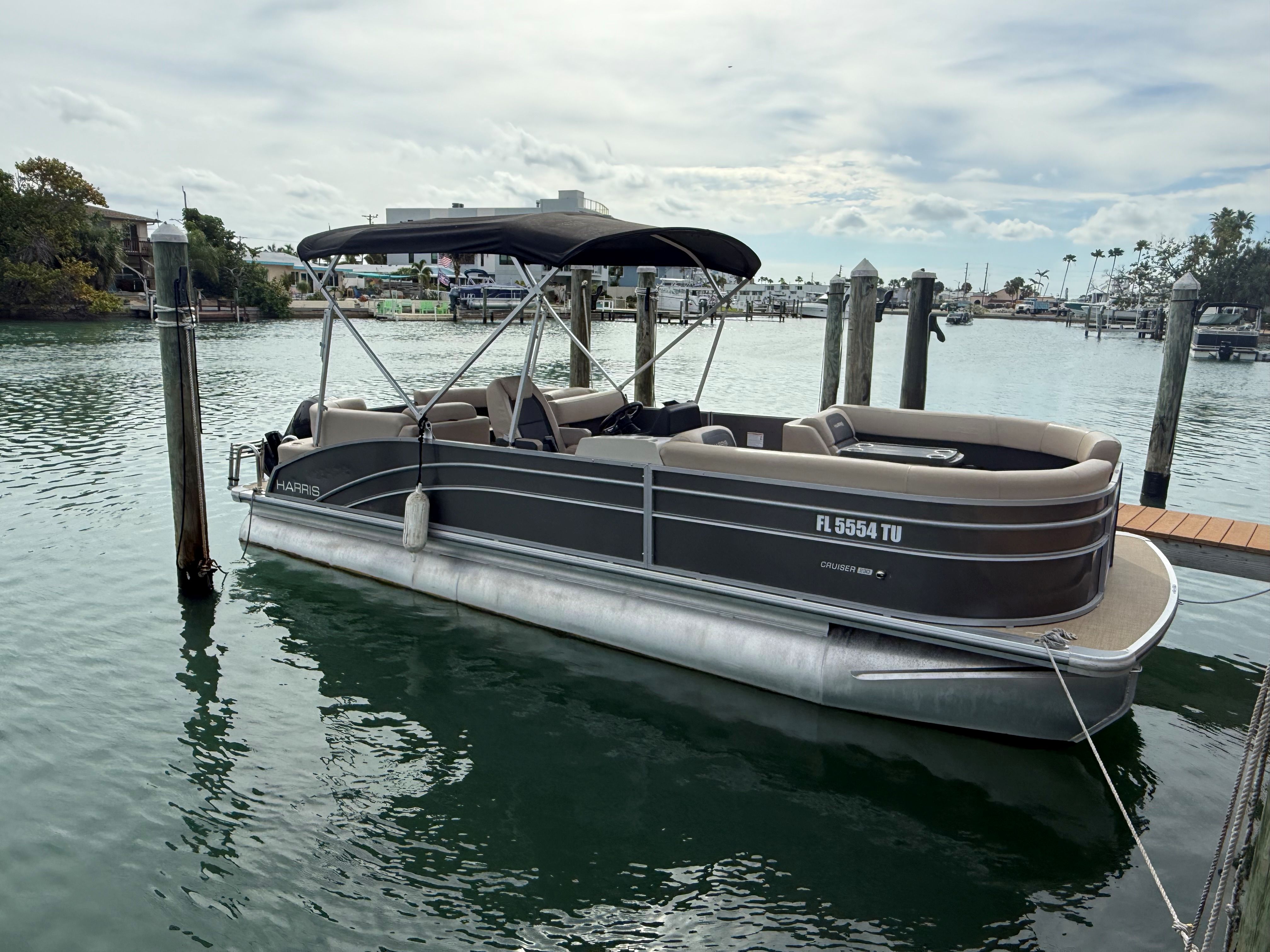 Sun Land - 23' Harris Pontoon (115 HP)