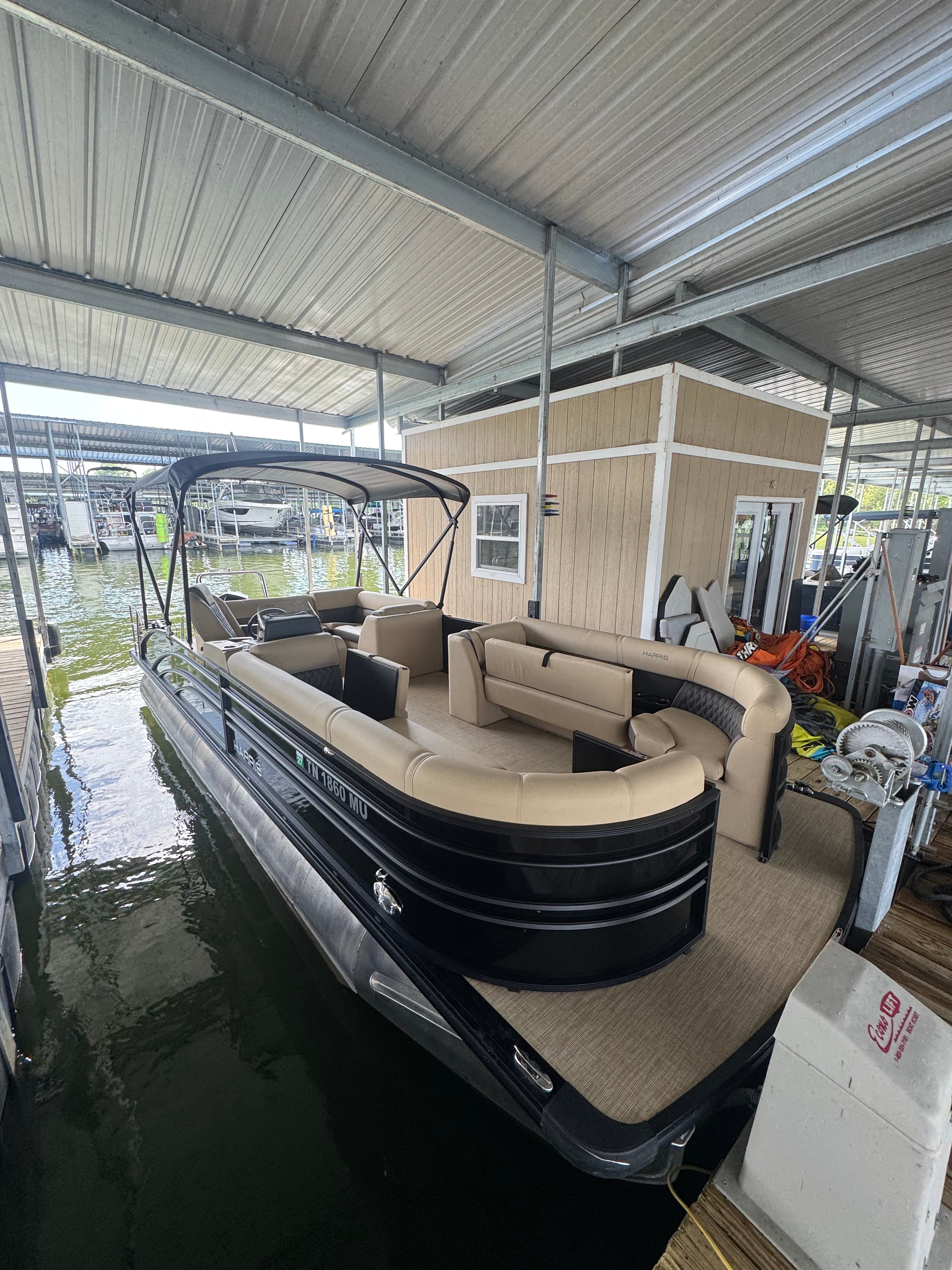 Loretta - Harris Sunliner - Tritoon (Elite)