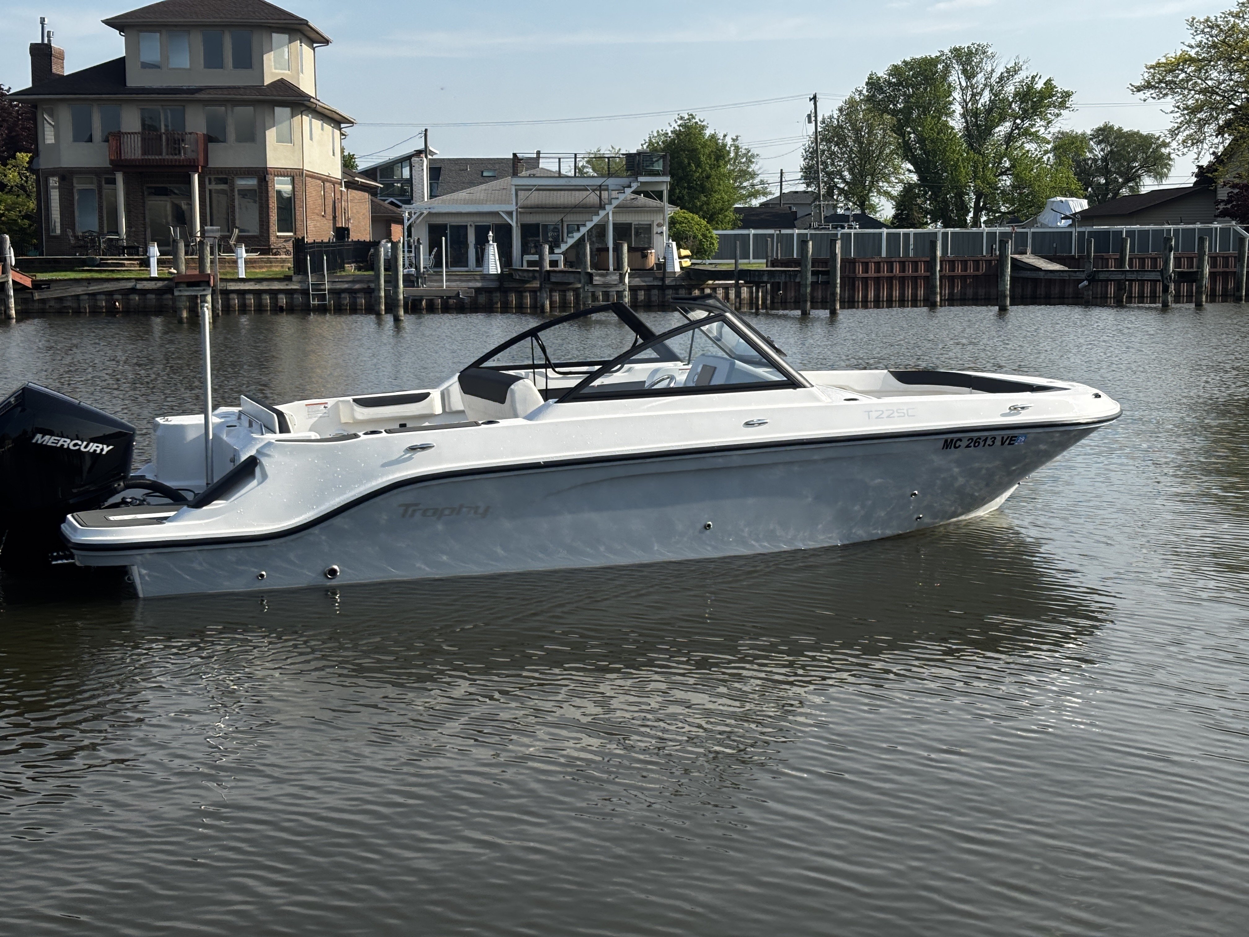 Trophy T-22 SC 2613 VE