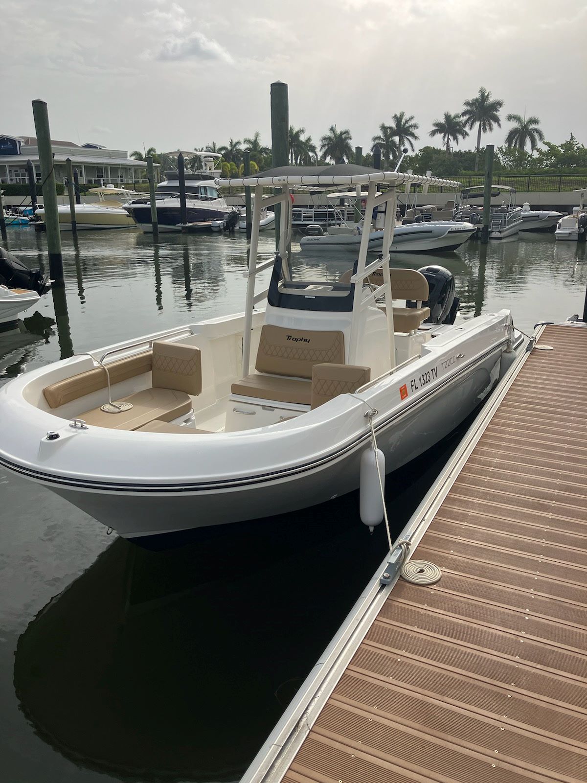 FISH 2 DAY  (22FT Bayliner Trophy 22 Center Console - 150HP~Fishing Inshore)