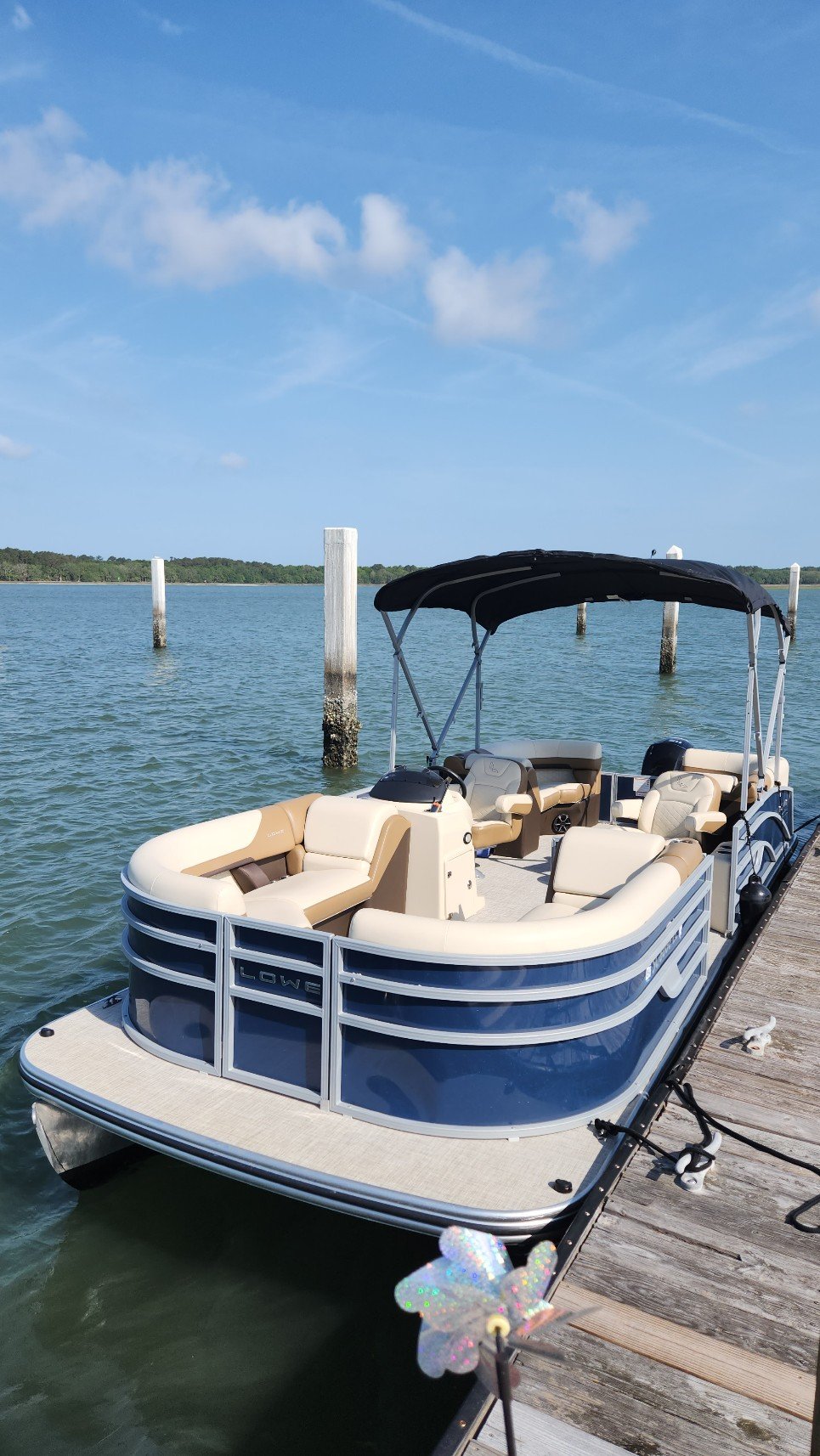 Island Freedom 28 (22' LOWE Tritoon -150HP-Cruising/Fishing)