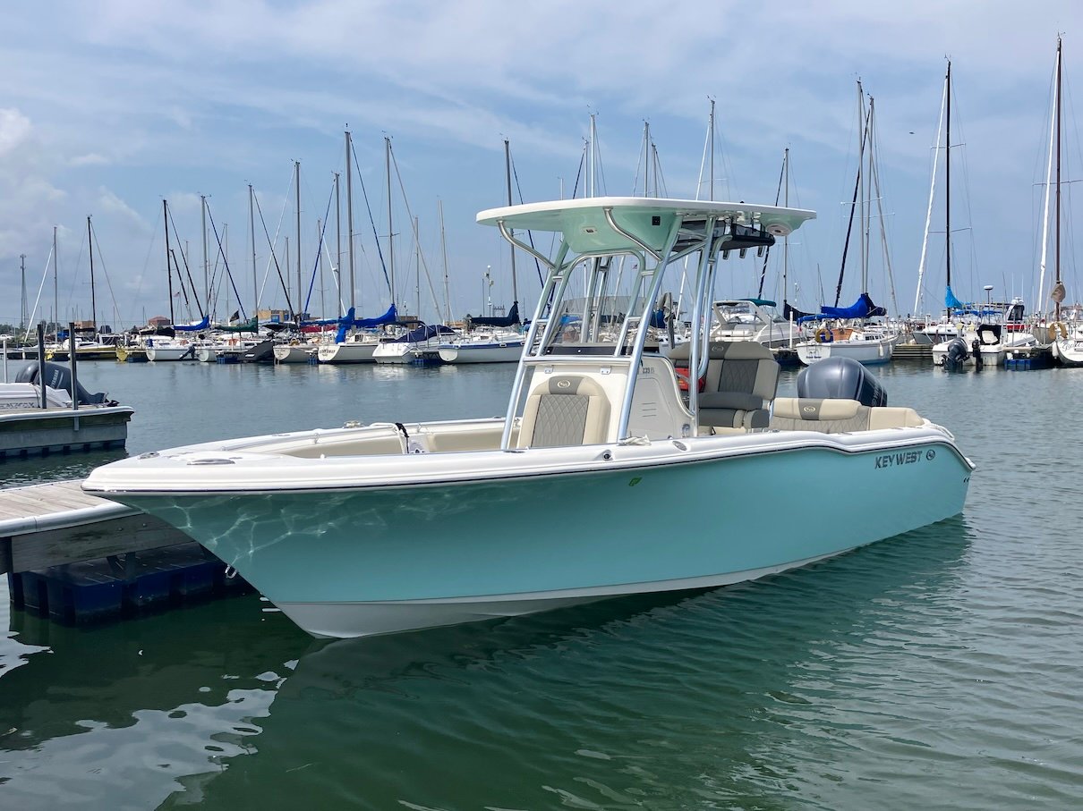 24' Center Console - 4066