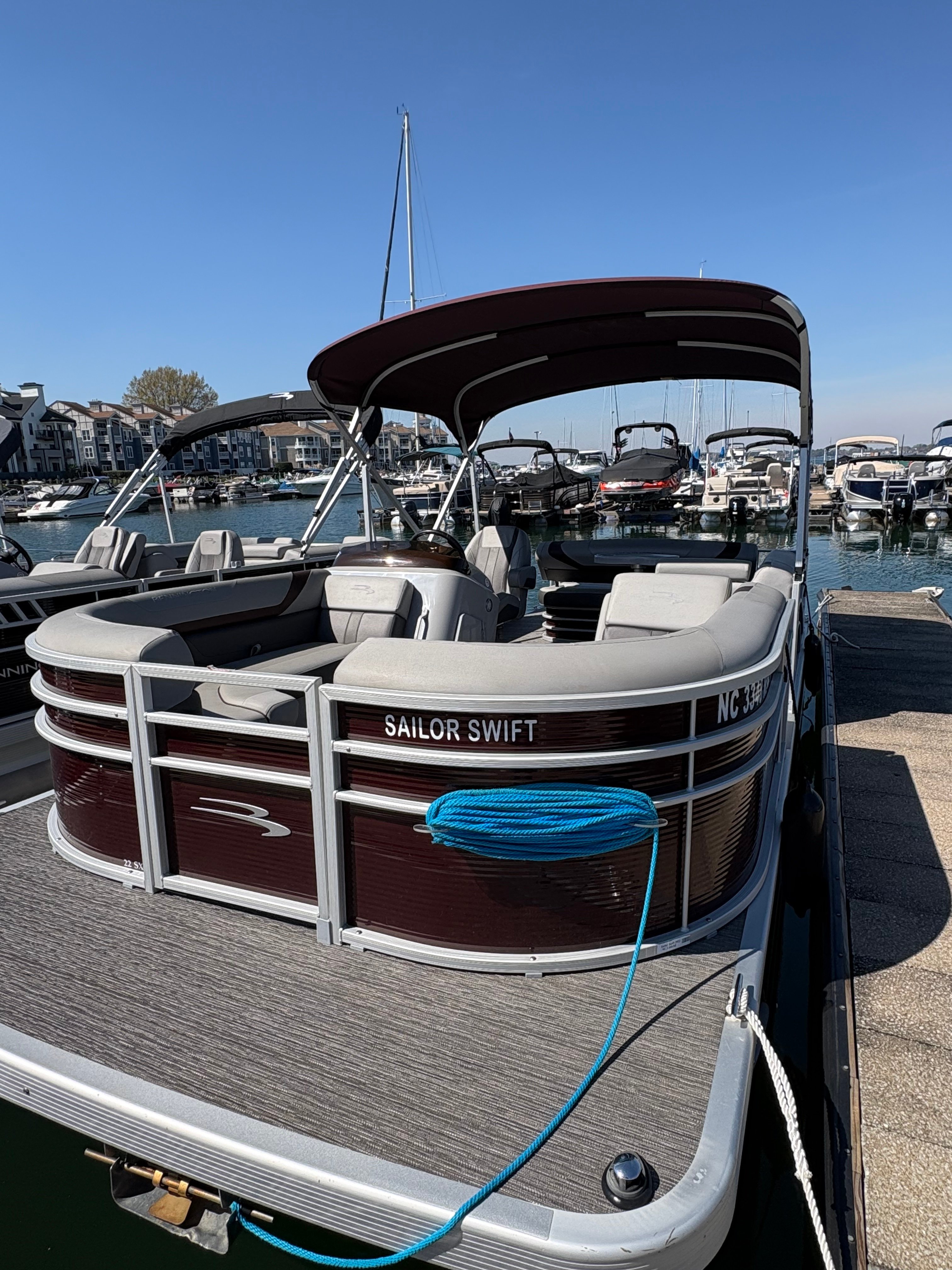 Sailor Swift [A] | 2025 Bennington 22SX Swingback