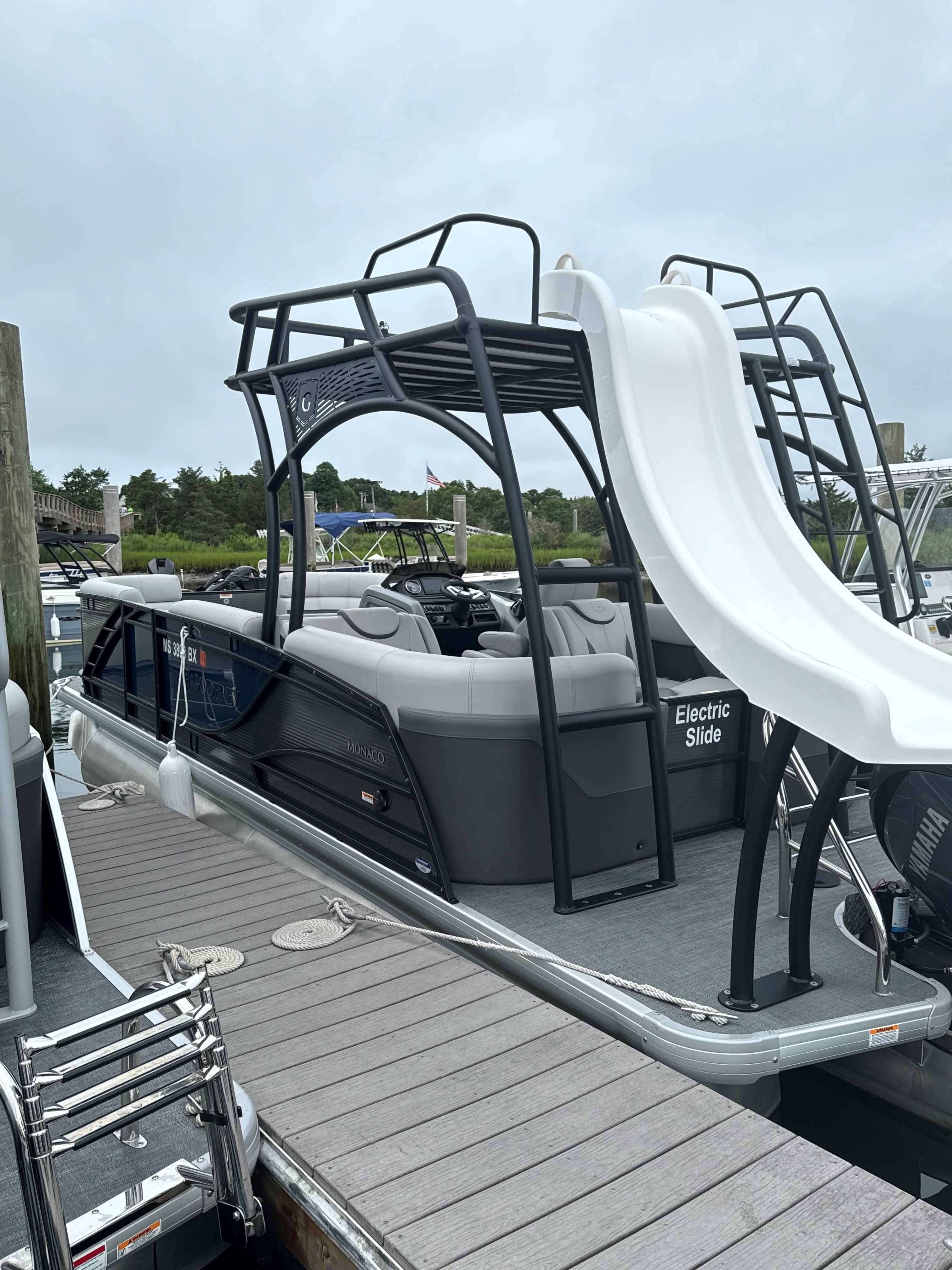 Electric Slide - 24' Slidetoon - No Fishing/Offshore - (Promo $99 + tax per use)