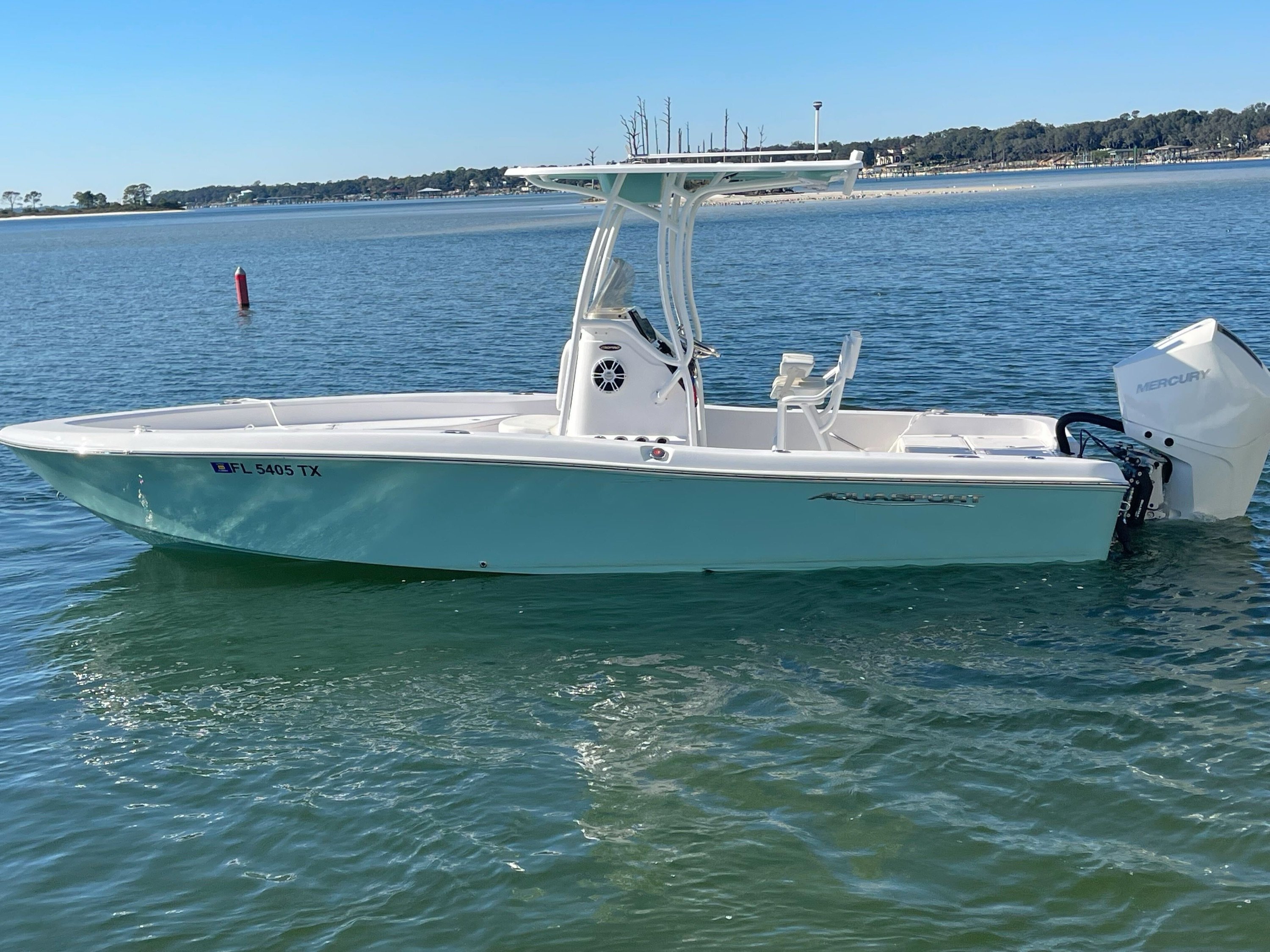 330A AquaSport Bay Boat (Inshore Only/ Vessel is Equipped with Electronic Throt