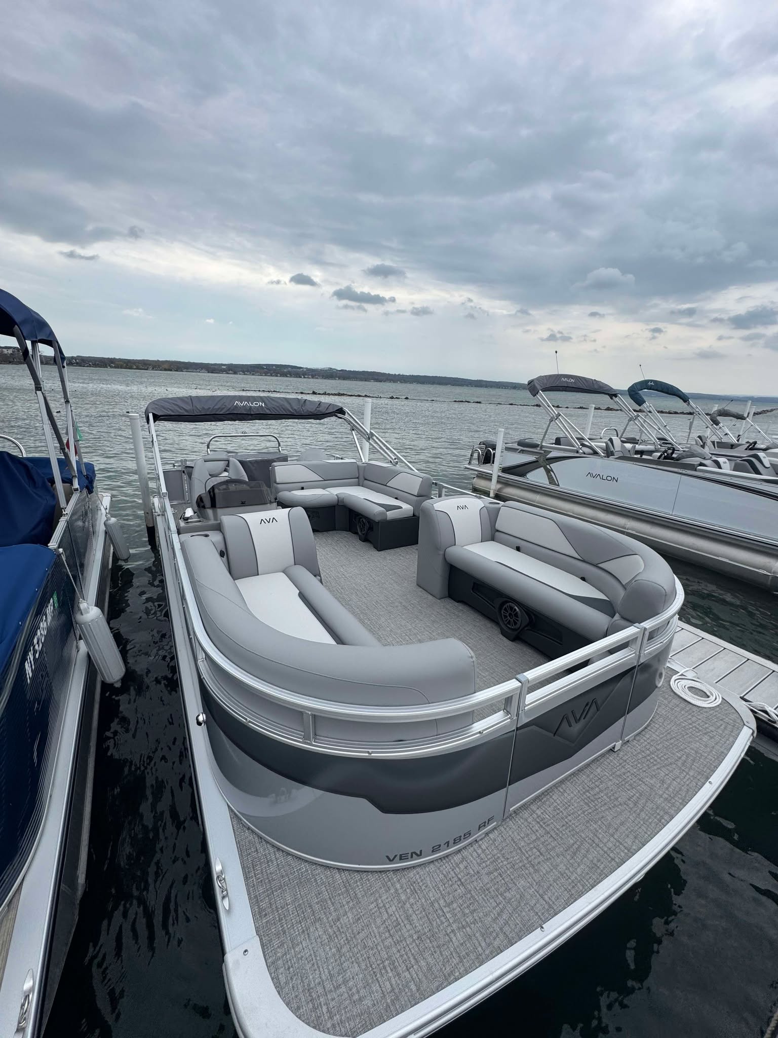 NY 4474 MV - Para Trooper - Avalon Tritoon