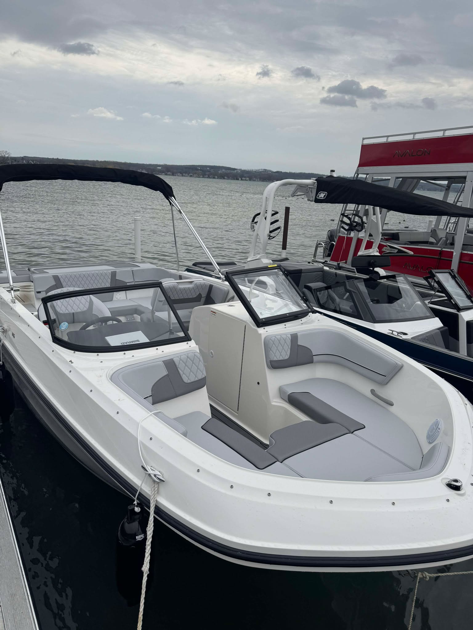 NY 4475 MV - Skeeroll - Bayliner VR6