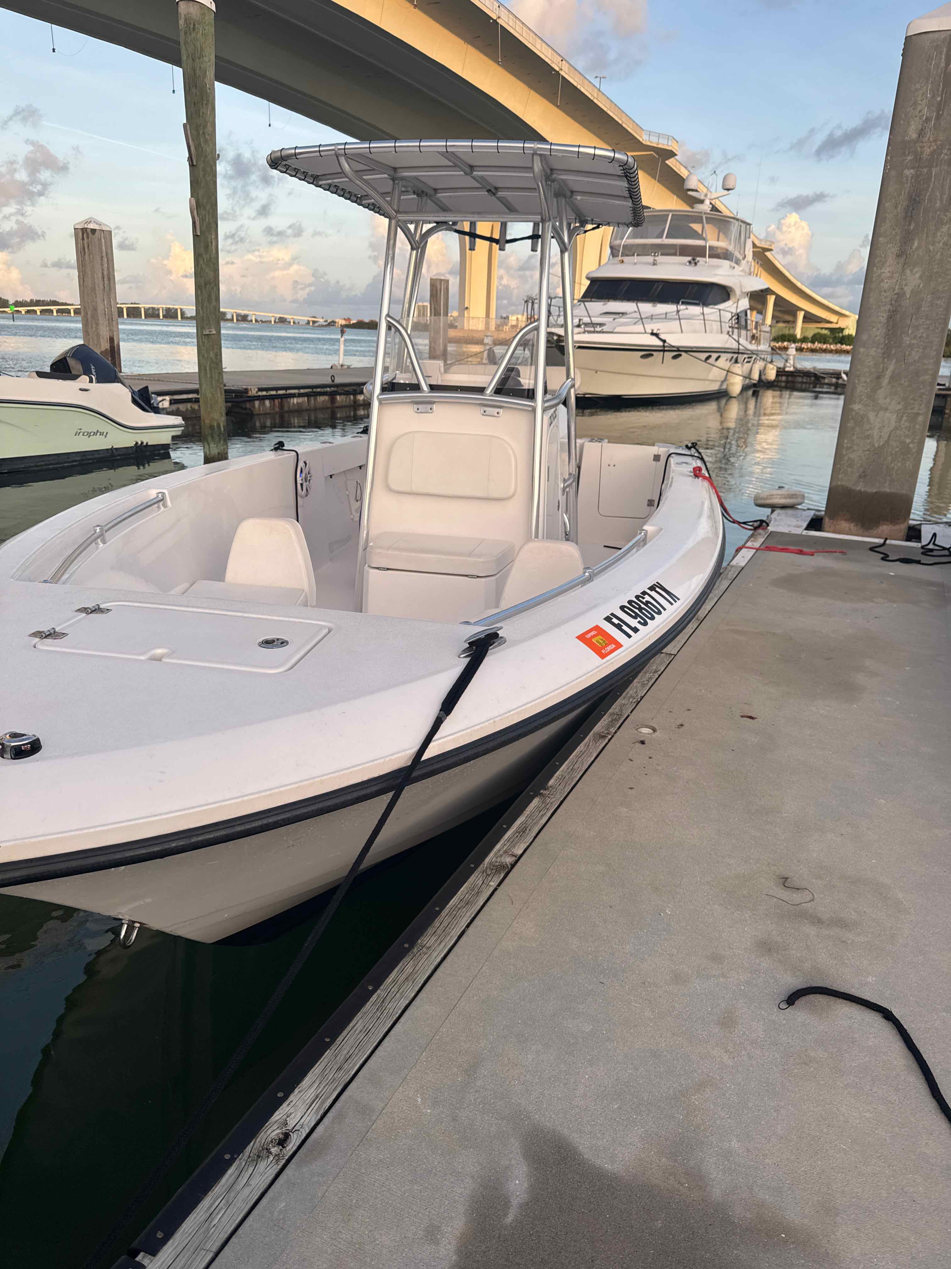 Blanco Buoy (22' Center Console- Aquasport - 200 Mercury -Fishing)